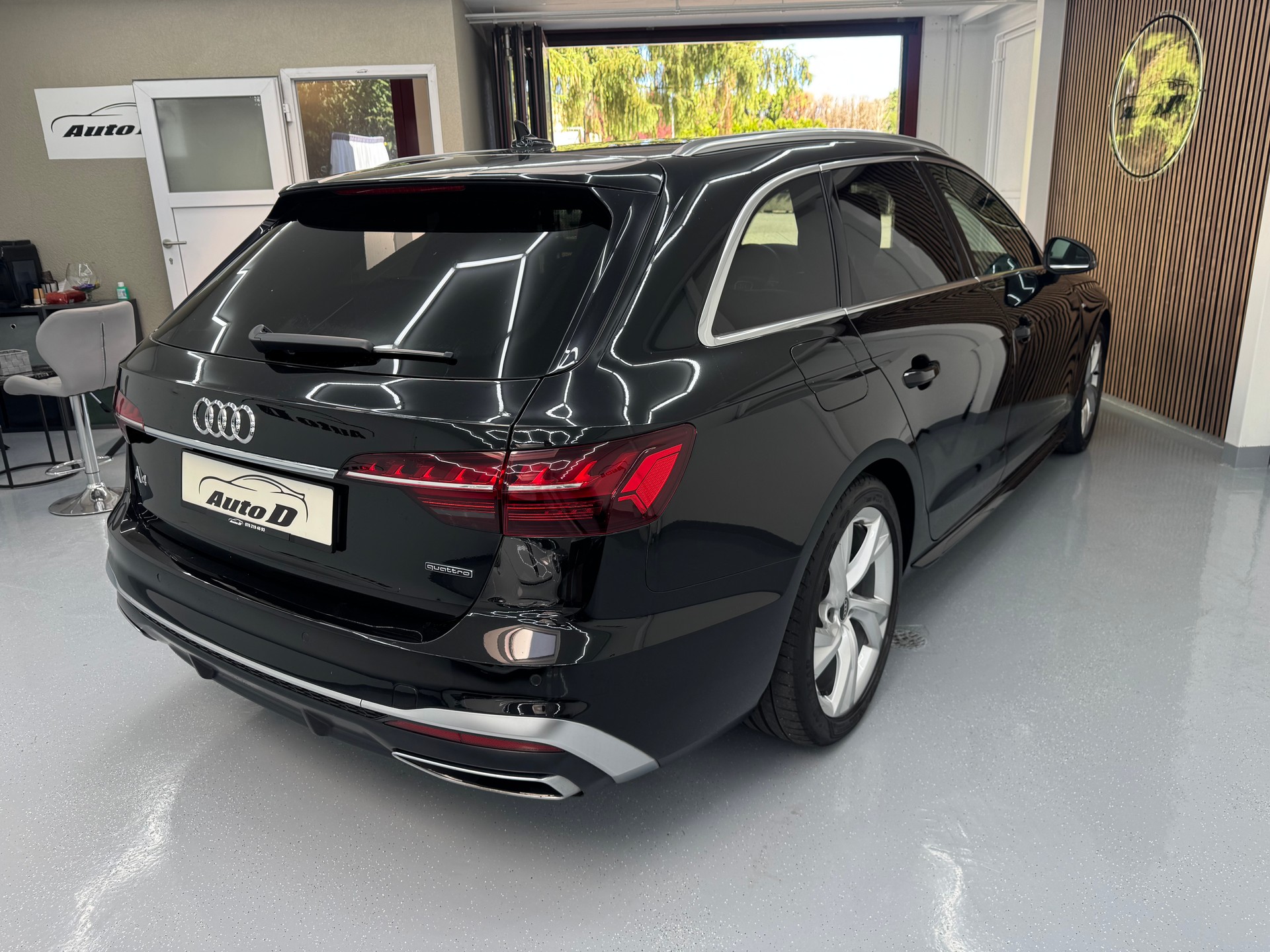 AUDI A4 Avant 40 TFSI S line S-tronic quattro-image-5