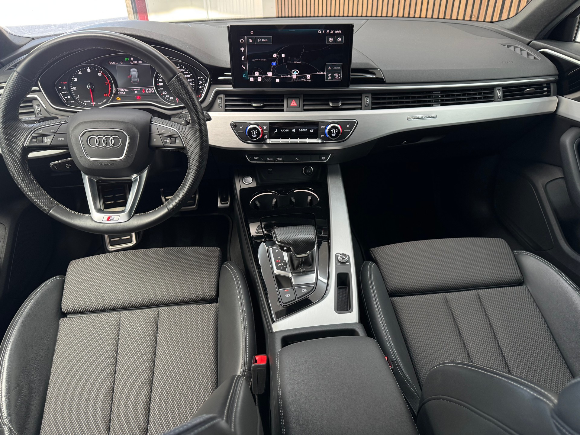 AUDI A4 Avant 40 TFSI S line S-tronic quattro-image-14