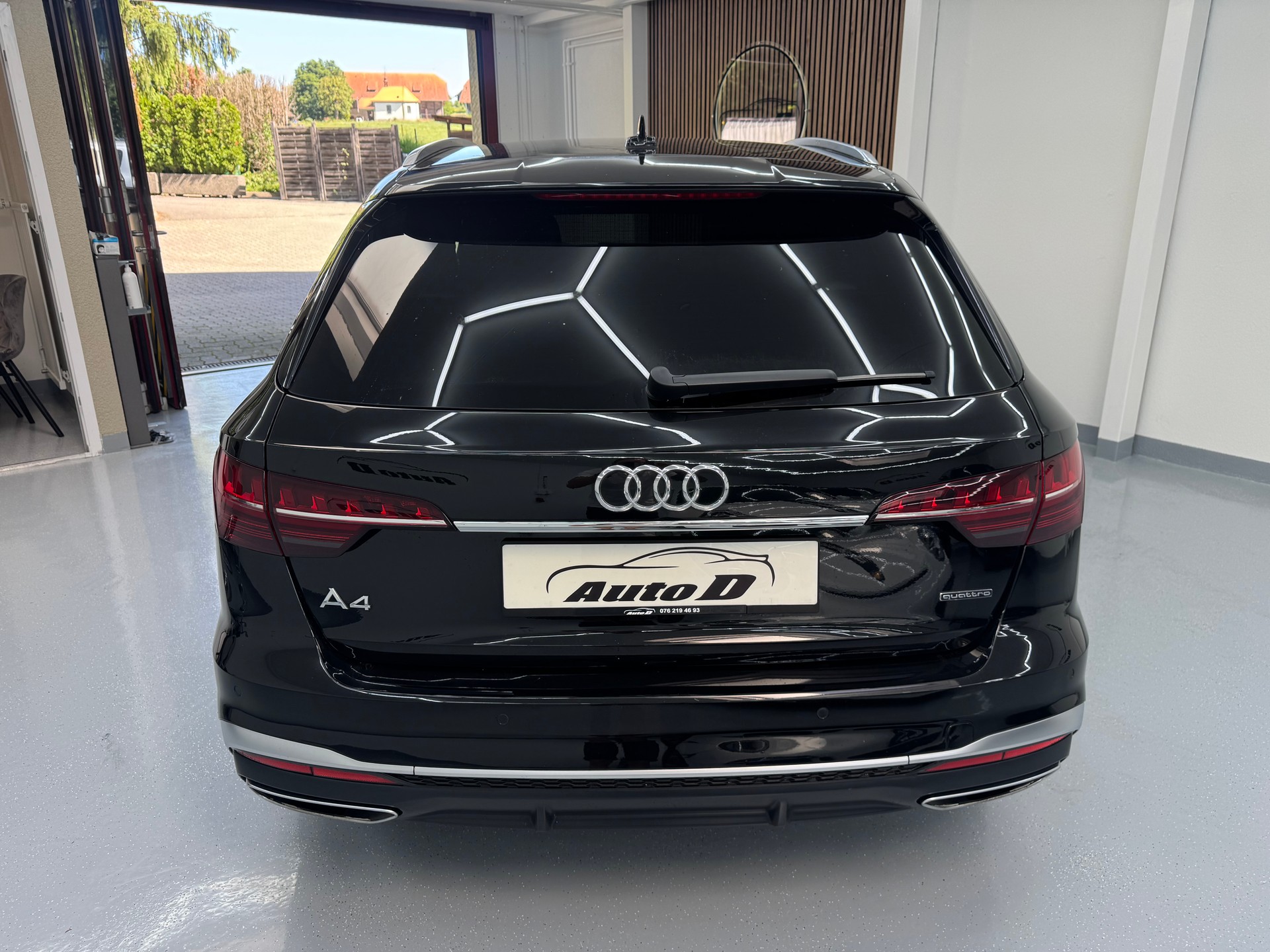 AUDI A4 Avant 40 TFSI S line S-tronic quattro-image-4