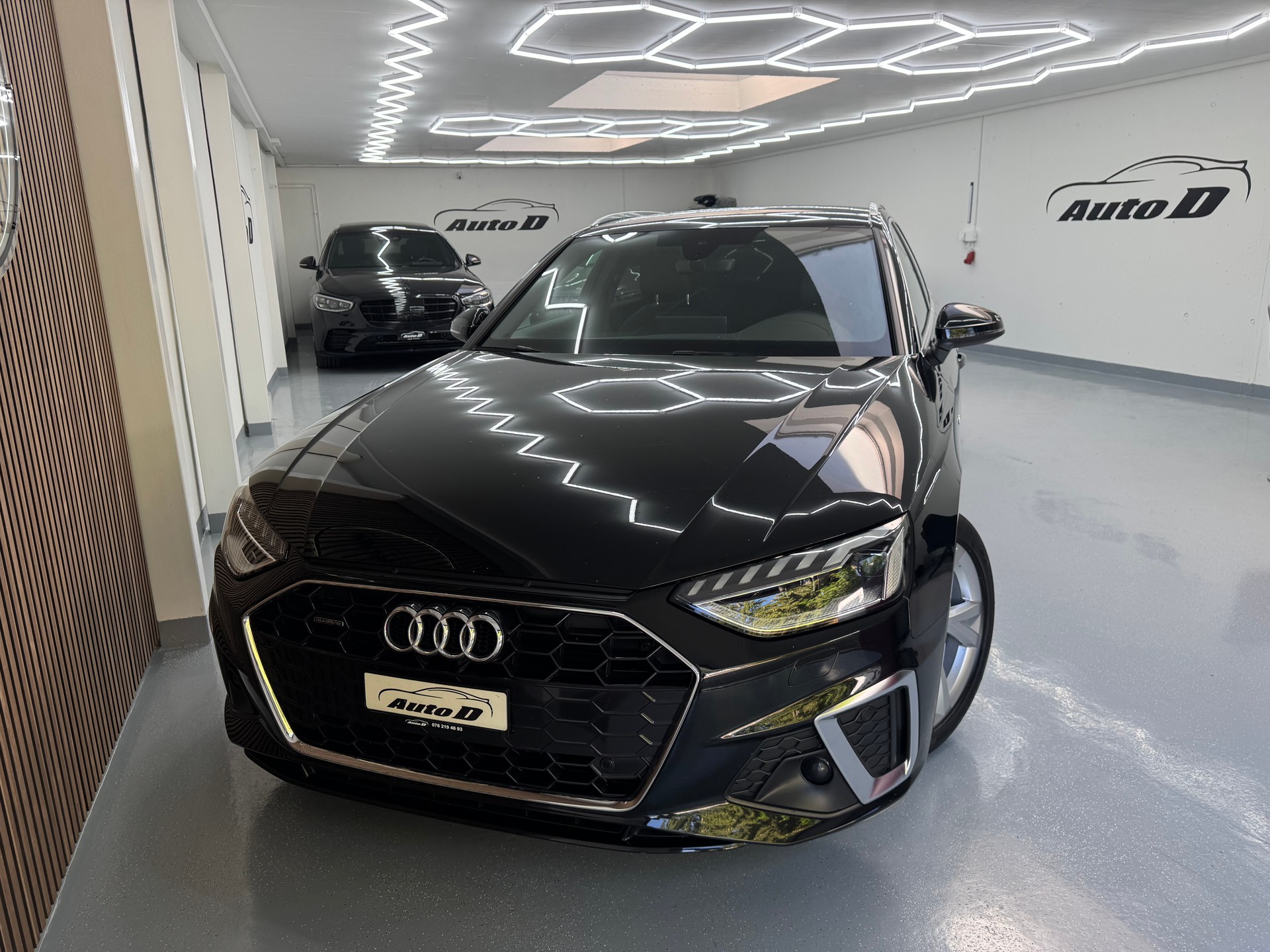 AUDI A4 Avant 40 TFSI S line S-tronic quattro-image-1