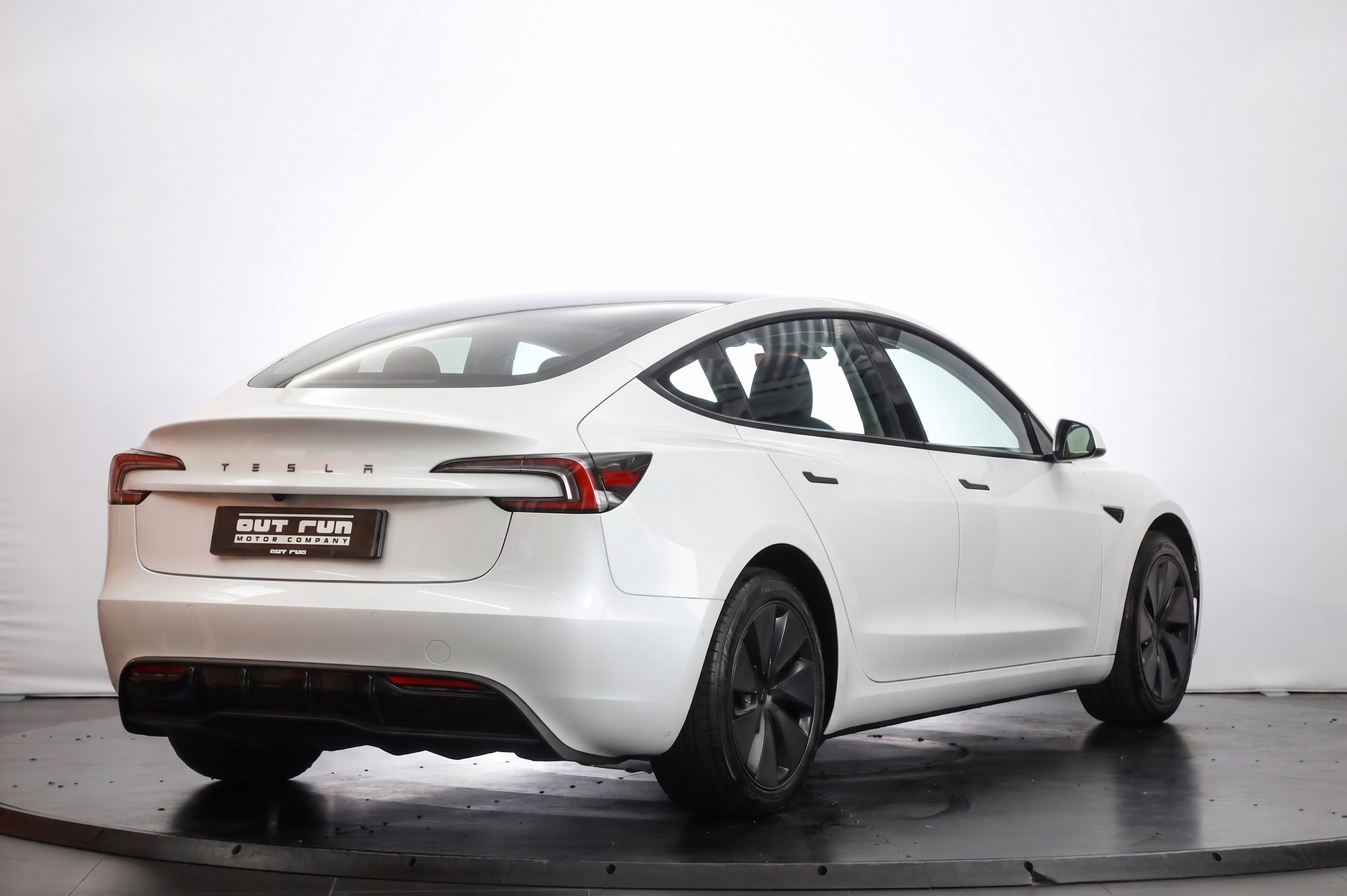 TESLA Model 3 Long Range Dual Motor AWD-image-6