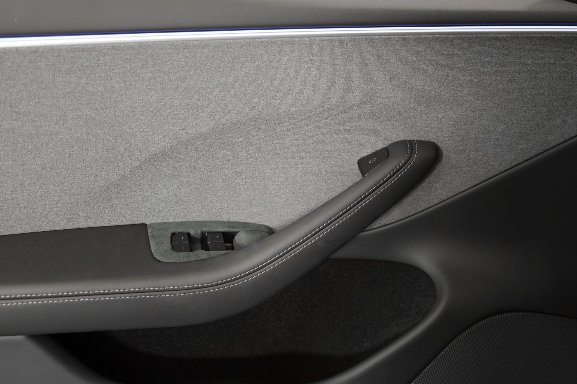 TESLA Model 3 Long Range Dual Motor AWD-image-10