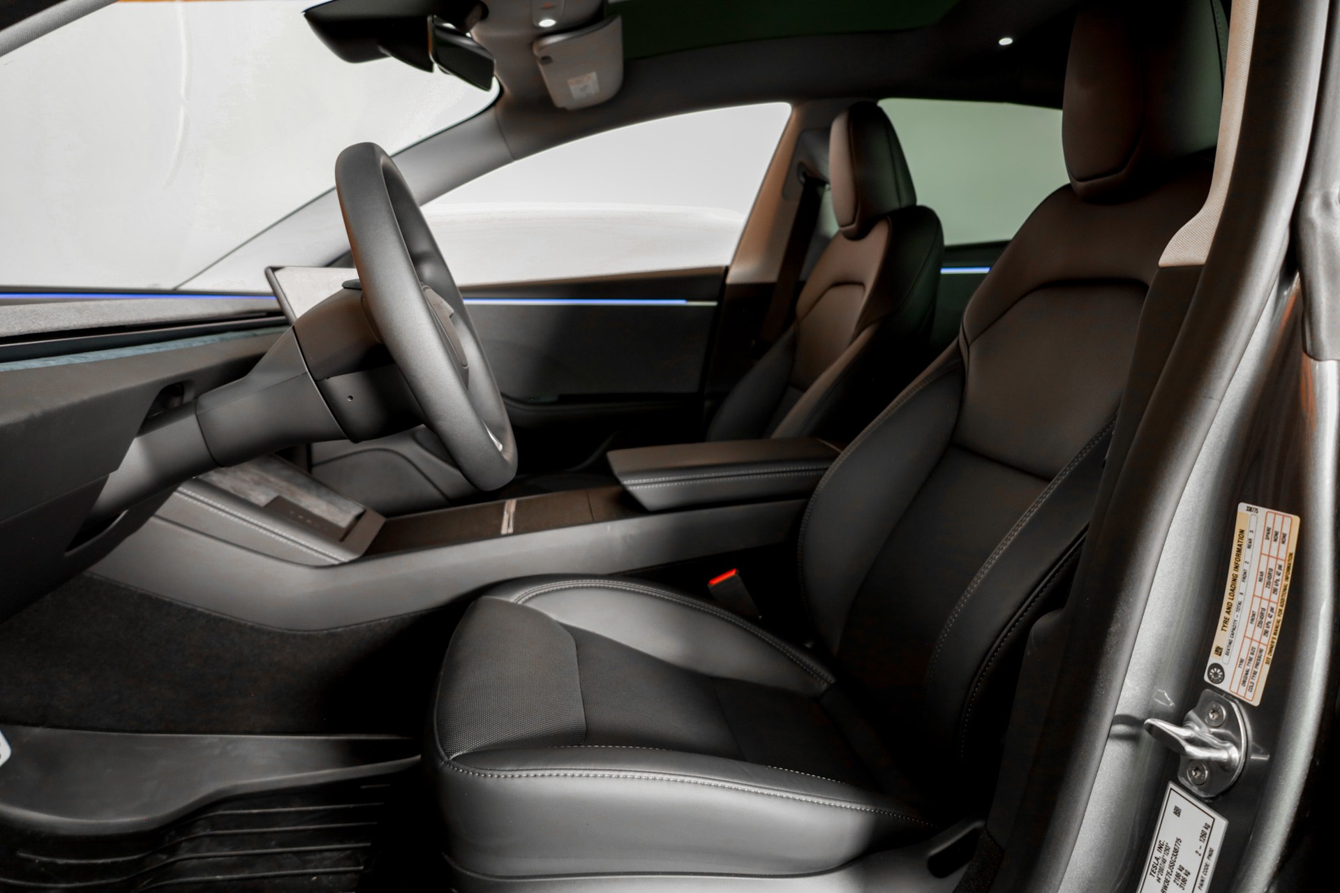 TESLA Model 3 Long Range Dual Motor AWD-image-7