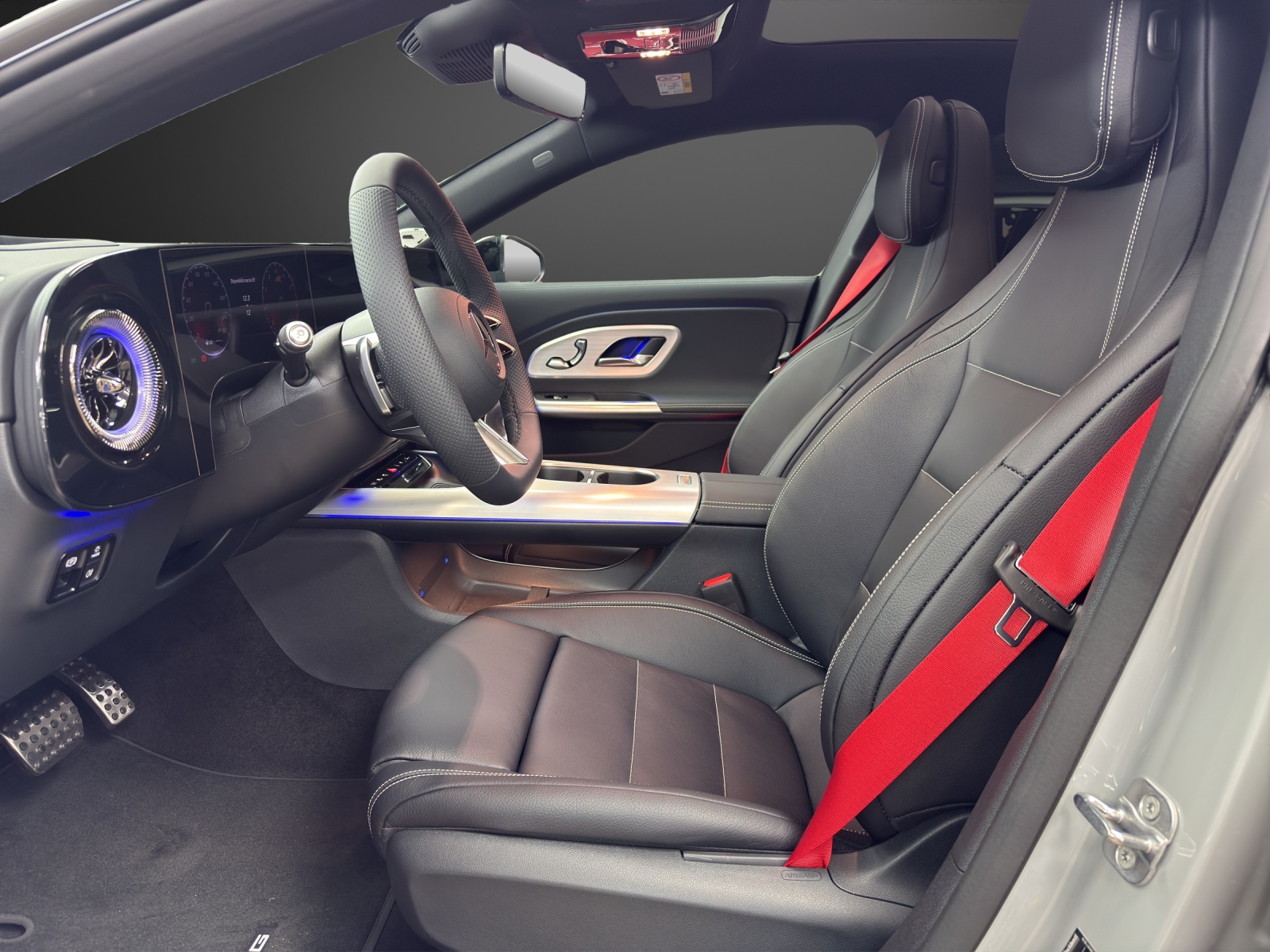 MERCEDES-BENZ CLA 220 4MATIC Shooting Brake-image-9