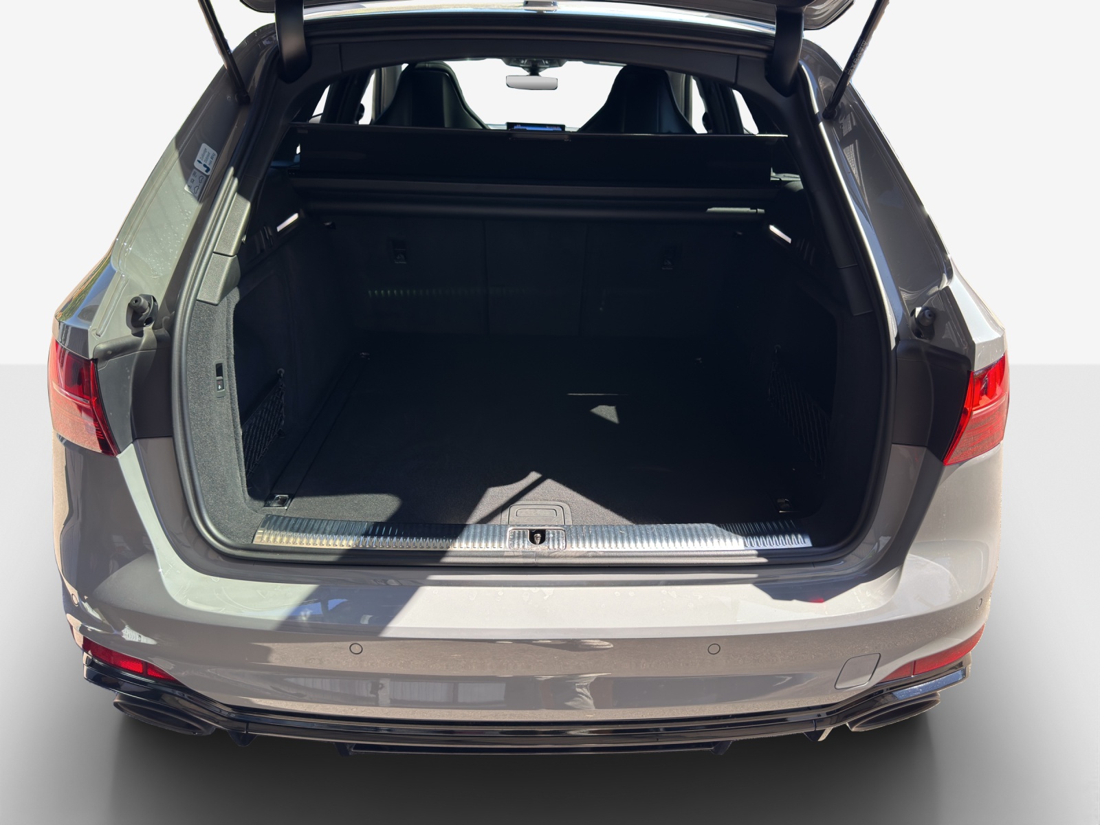 AUDI RS4 Avant quattro tiptronic-image-12