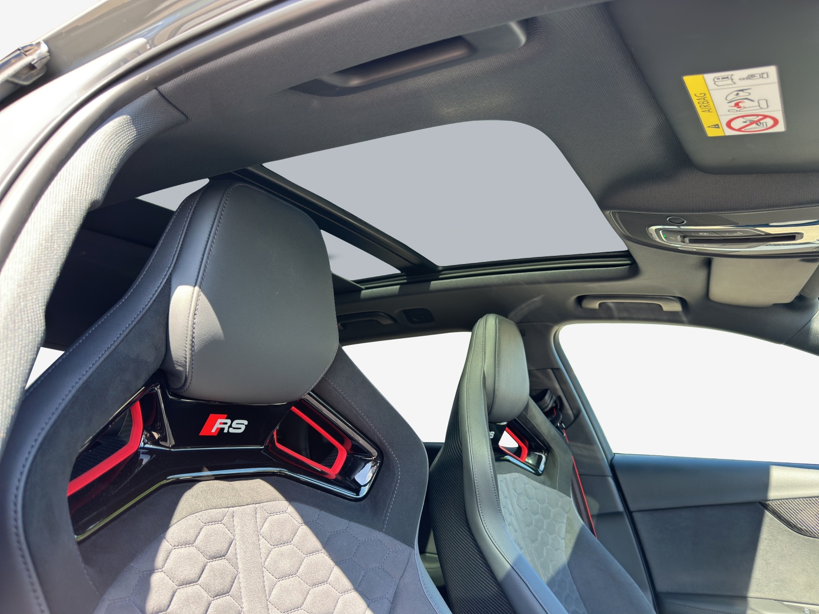 AUDI RS4 Avant quattro tiptronic-image-14