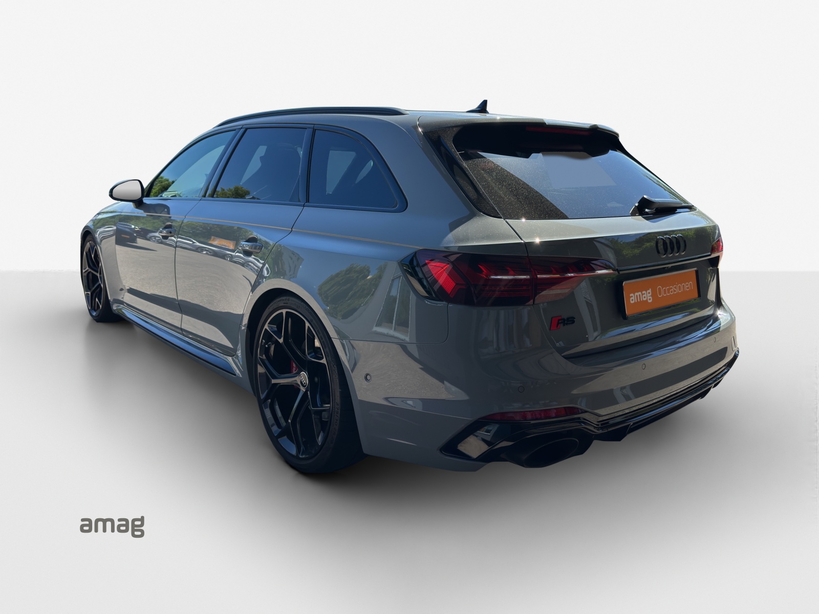 AUDI RS4 Avant quattro tiptronic-image-2