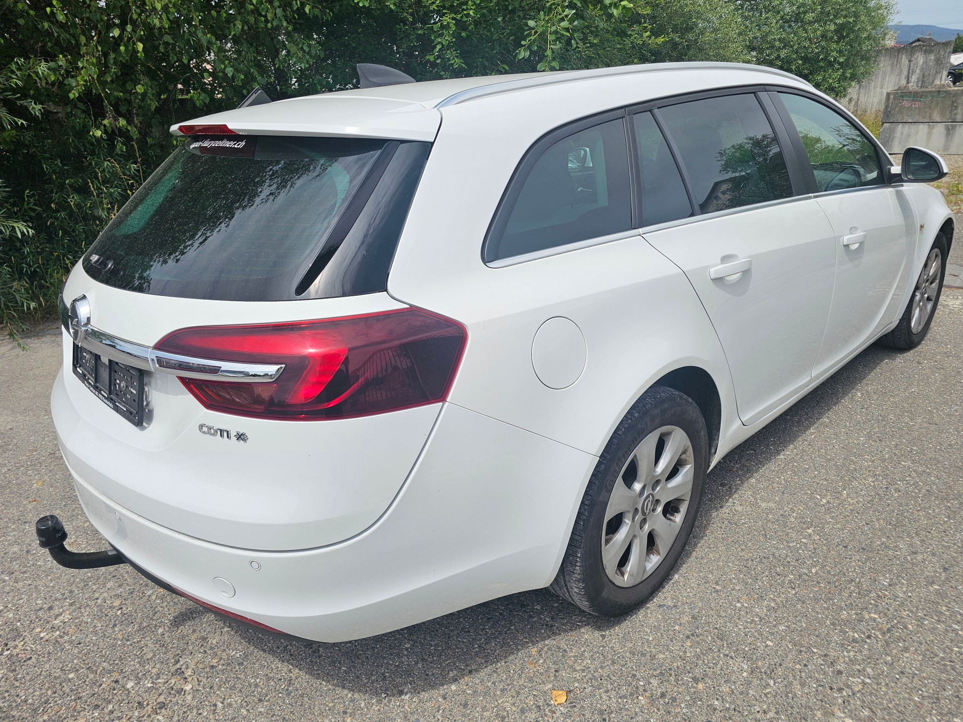 OPEL Insignia Sports Tourer 2.0 CDTI Edition 4WD-image-3