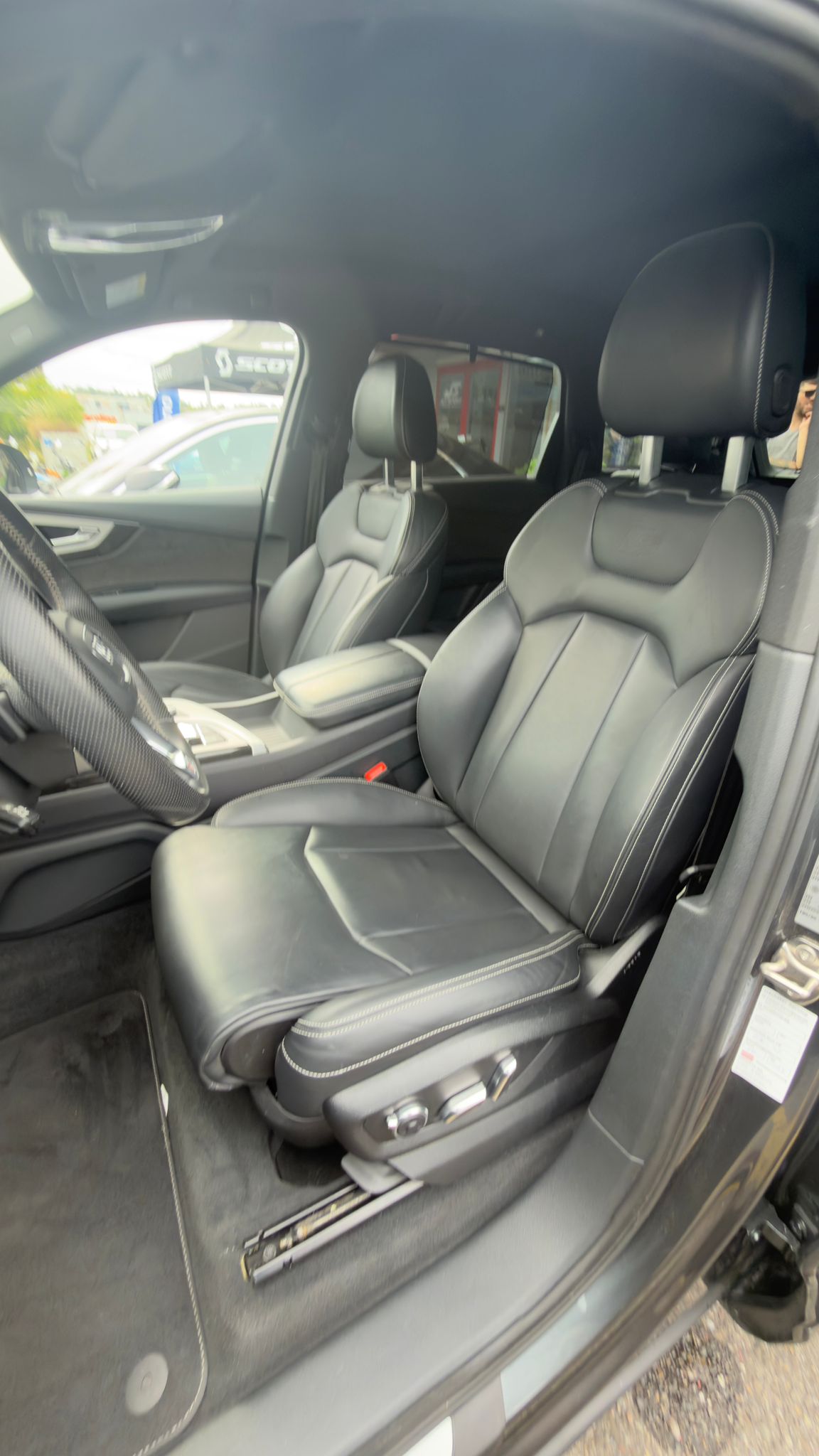 AUDI Q7 3.0 TDI quattro tiptronic-image-9