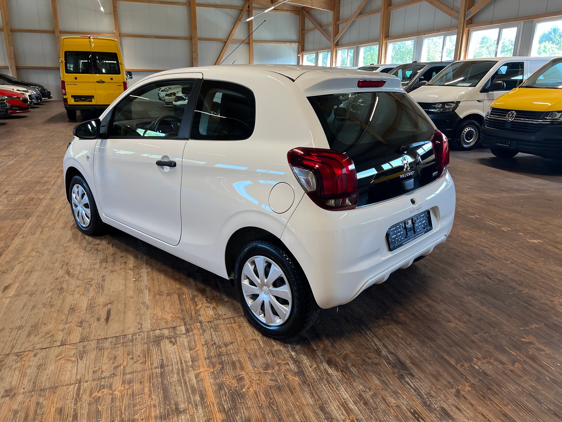 PEUGEOT 108 1.0 VTi Like-image-6