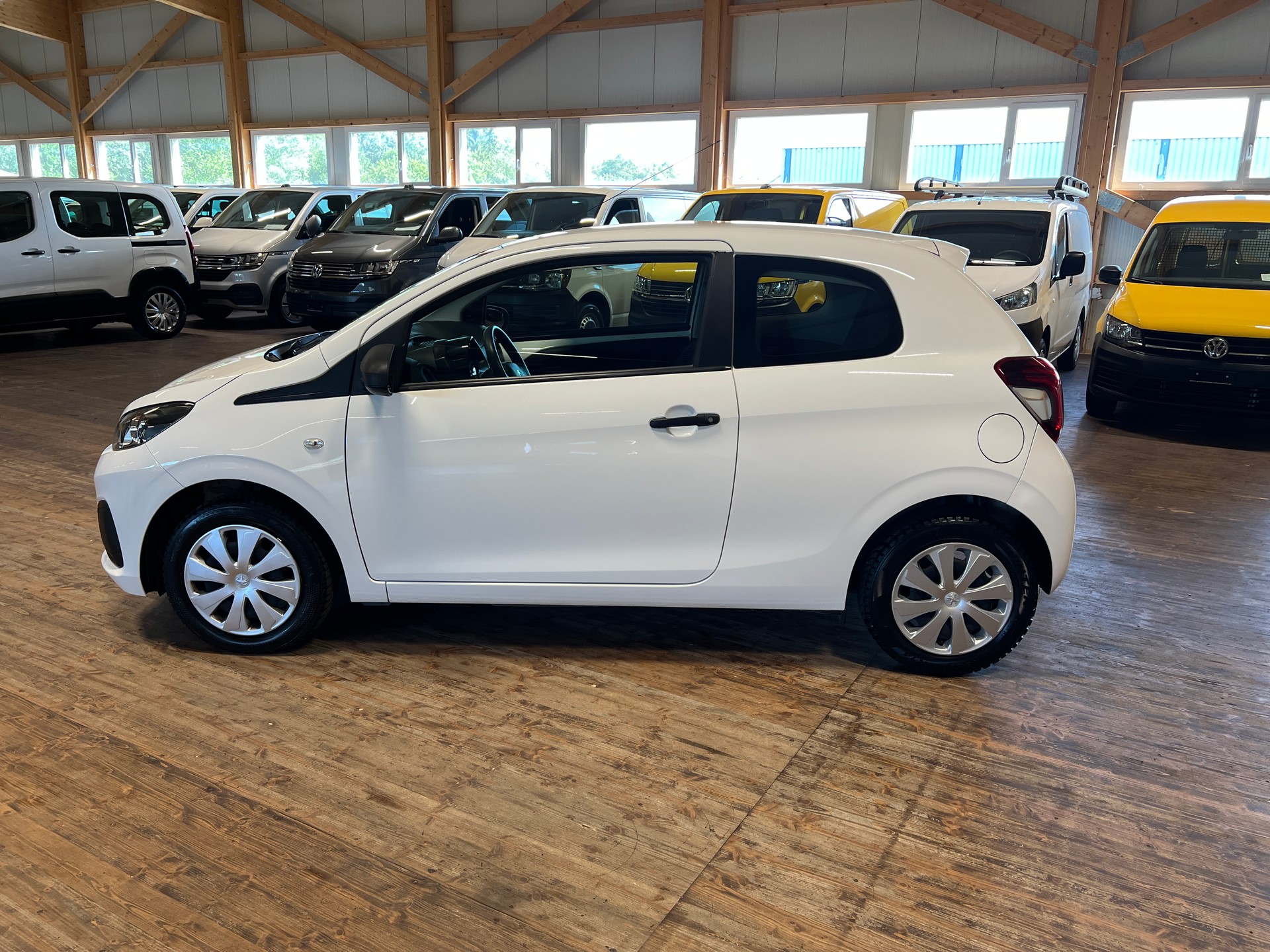 PEUGEOT 108 1.0 VTi Like-image-7