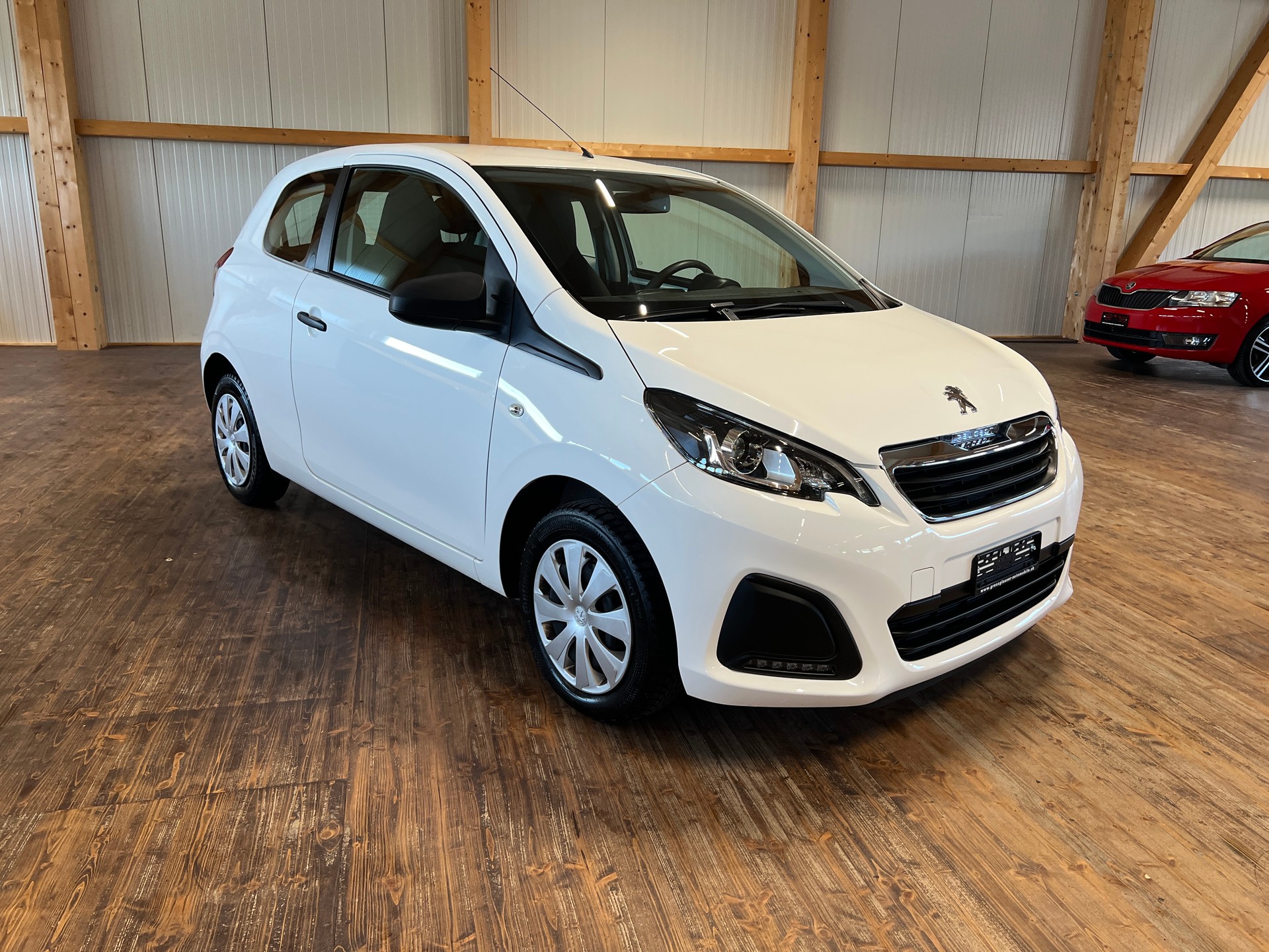 PEUGEOT 108 1.0 VTi Like-image-2