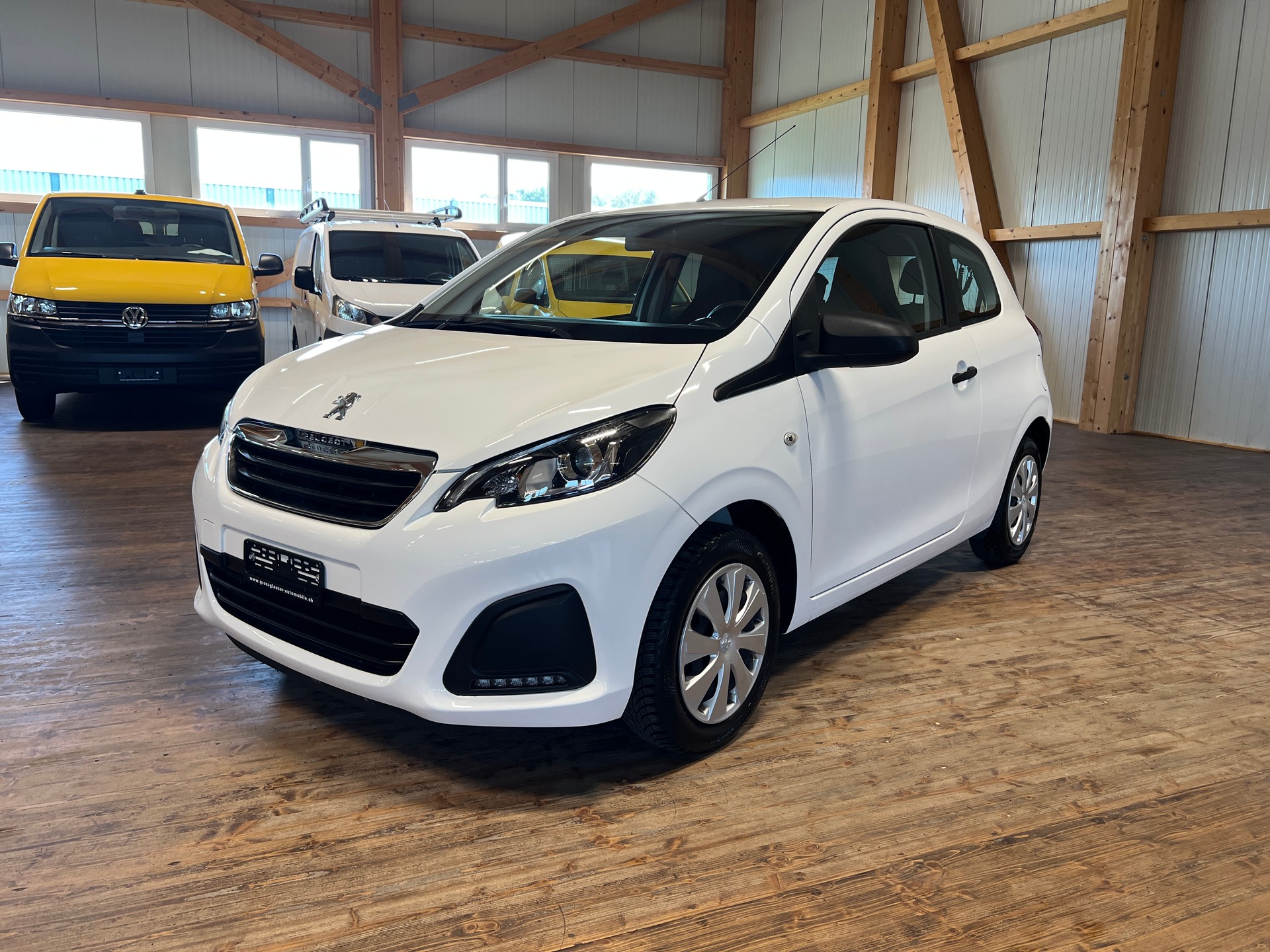 PEUGEOT 108 1.0 VTi Like-image-0