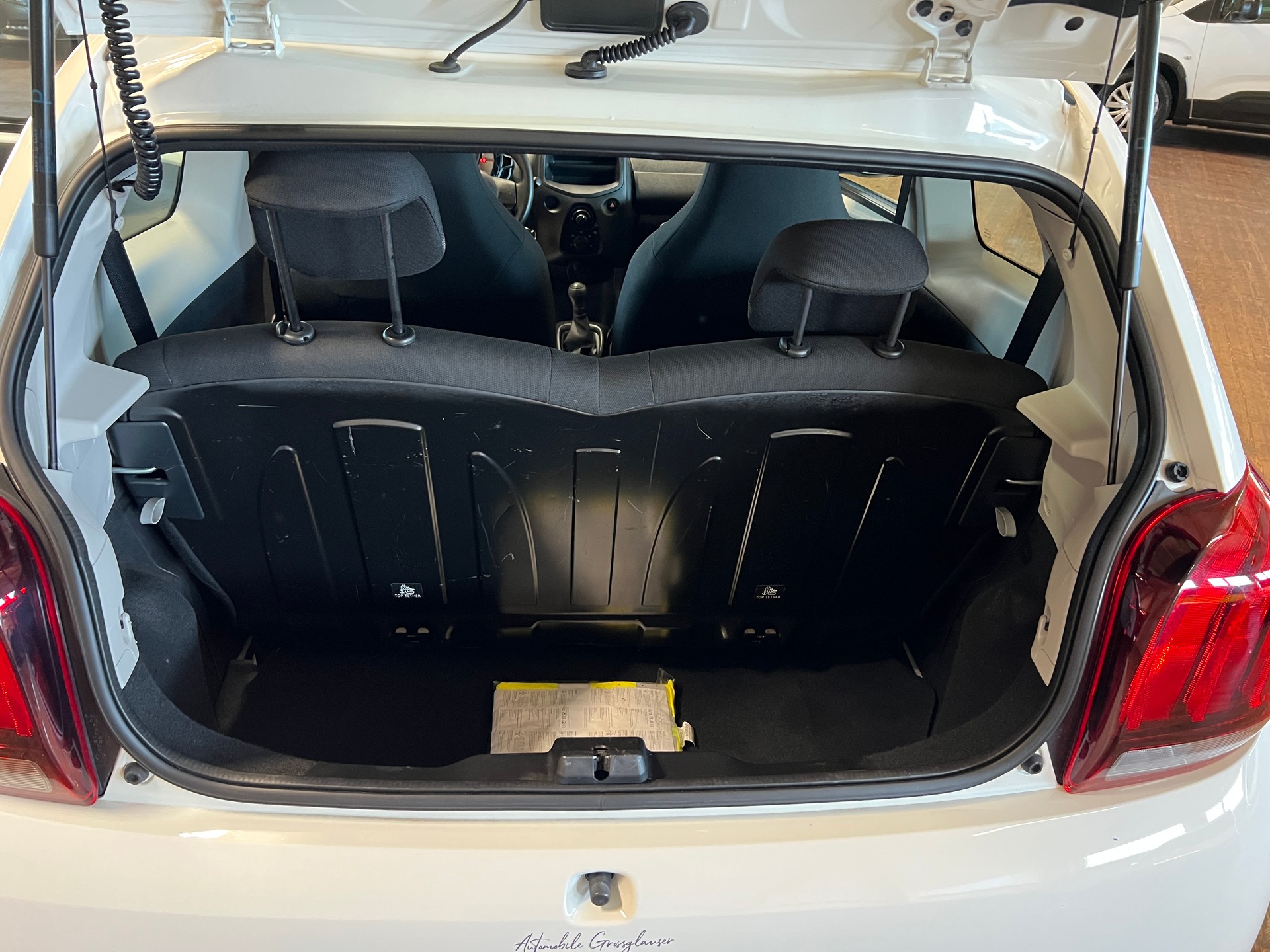 PEUGEOT 108 1.0 VTi Like-image-13