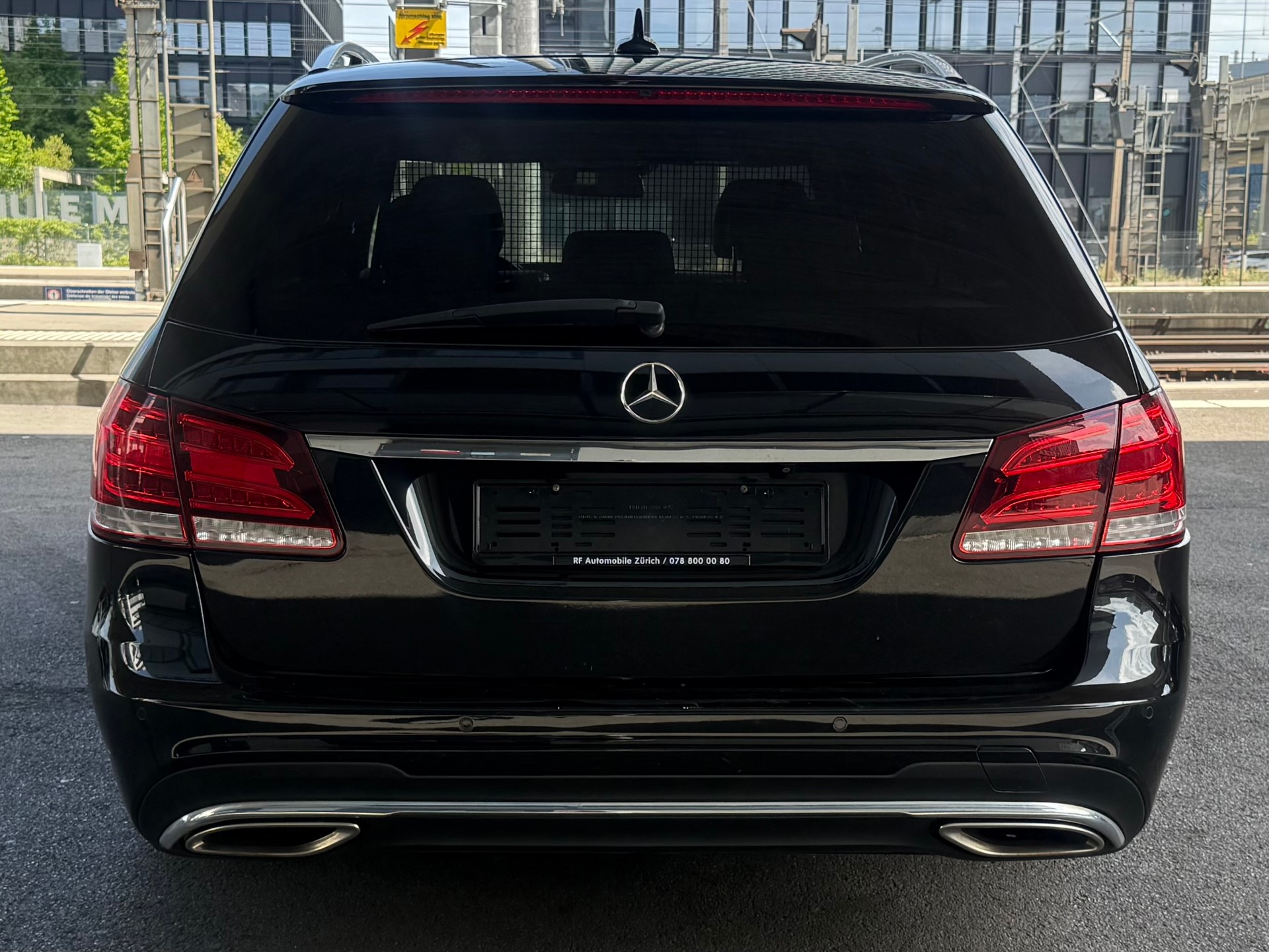 MERCEDES-BENZ E 350 BlueTEC Avantgarde 4Matic 7G-Tronic-image-6