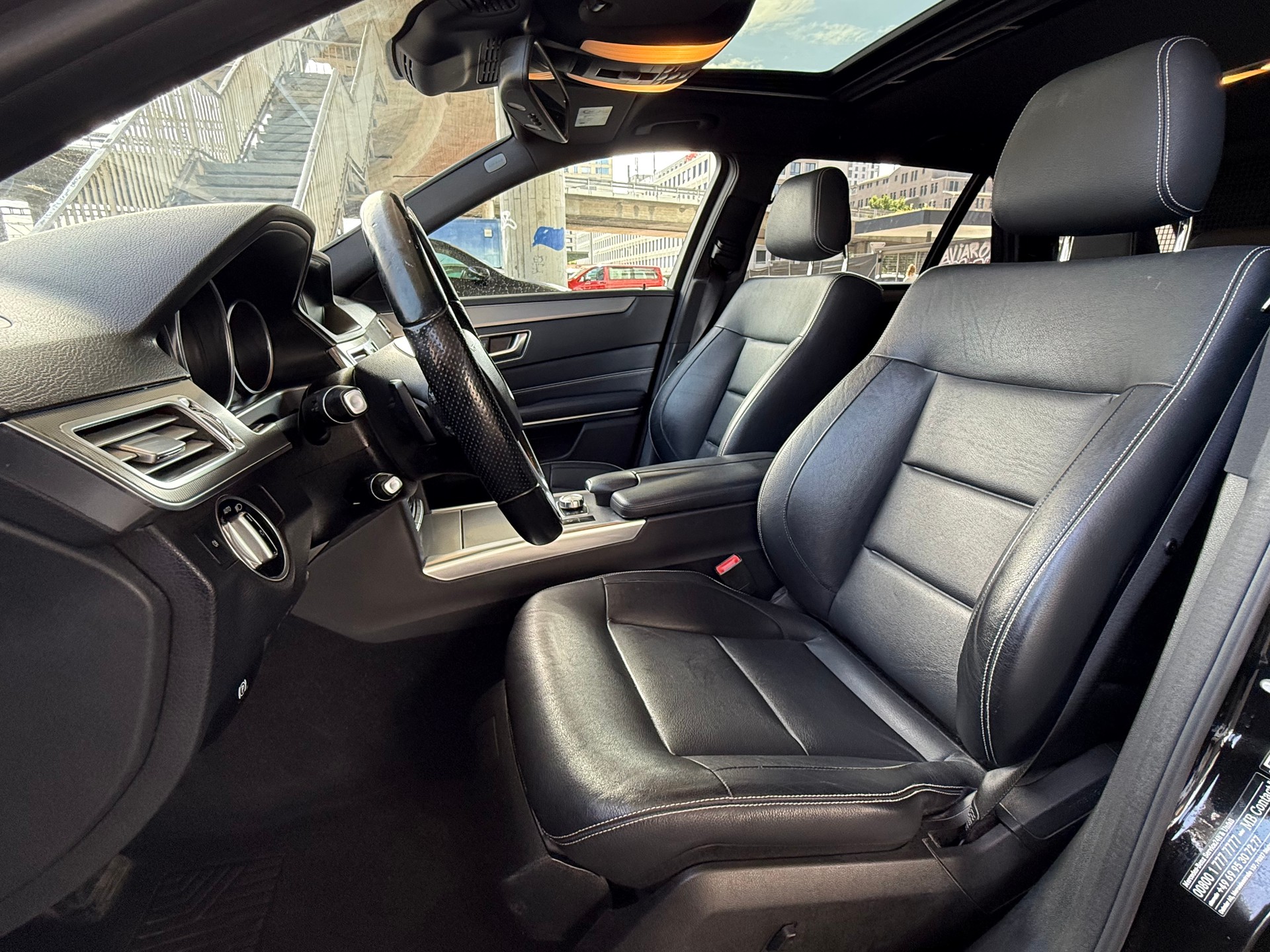 MERCEDES-BENZ E 350 BlueTEC Avantgarde 4Matic 7G-Tronic-image-11