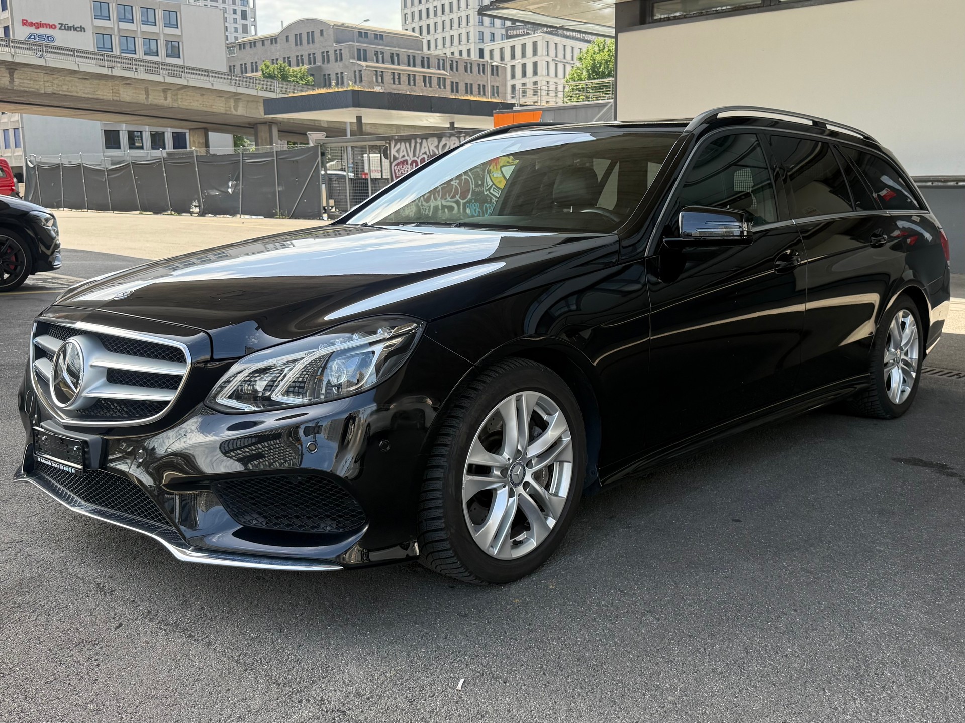 MERCEDES-BENZ E 350 BlueTEC Avantgarde 4Matic 7G-Tronic-image-2