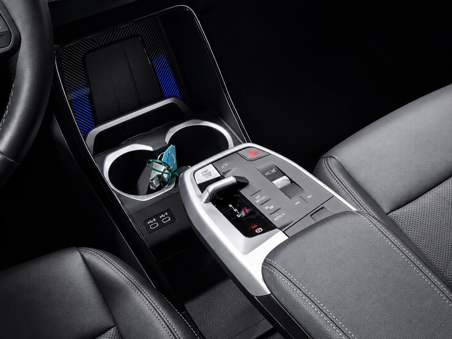 BMW X1 23d xDrive CH FAHRZEUG AUS 1. HAND-image-13