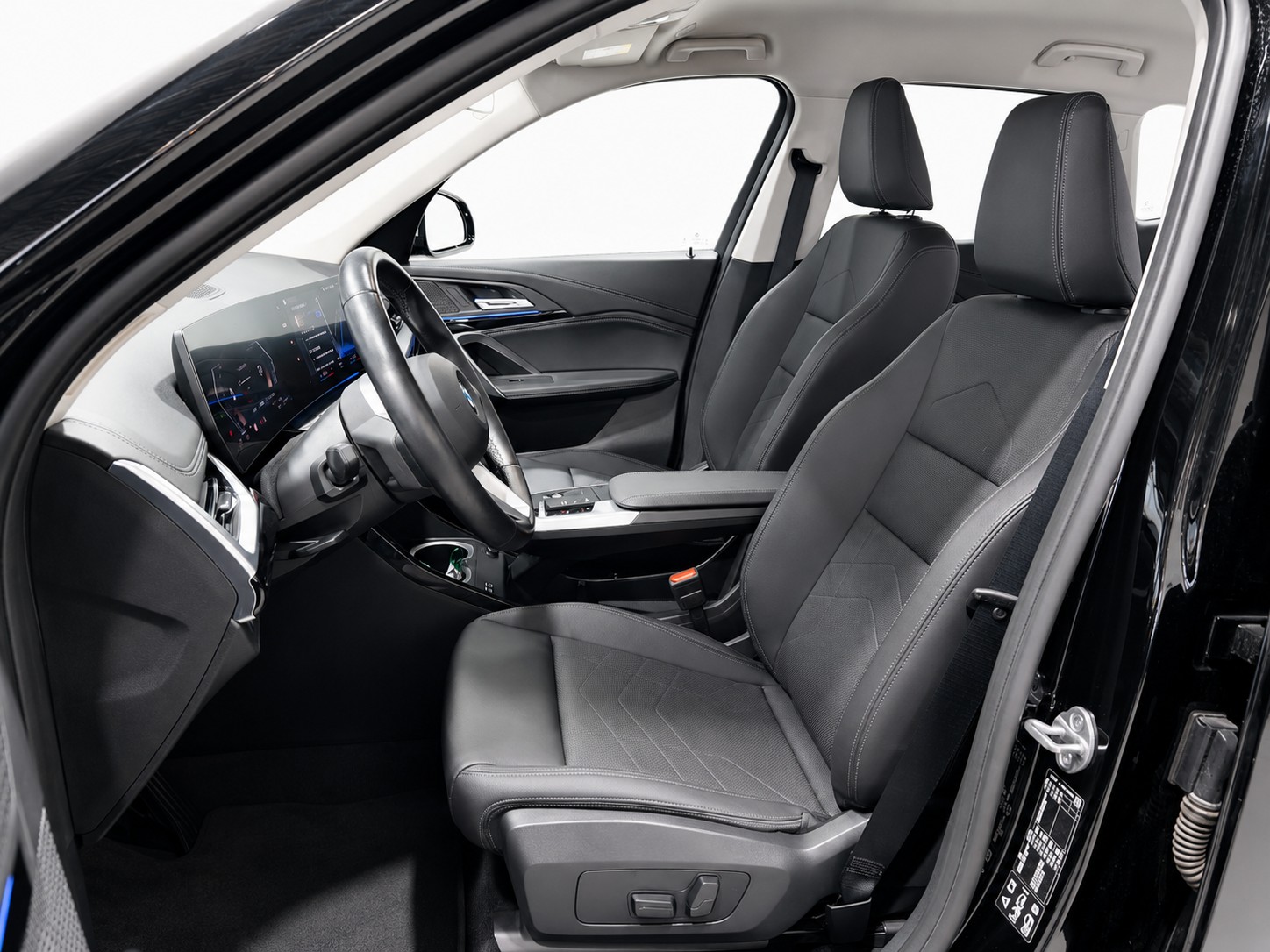 BMW X1 23d xDrive CH FAHRZEUG AUS 1. HAND-image-4