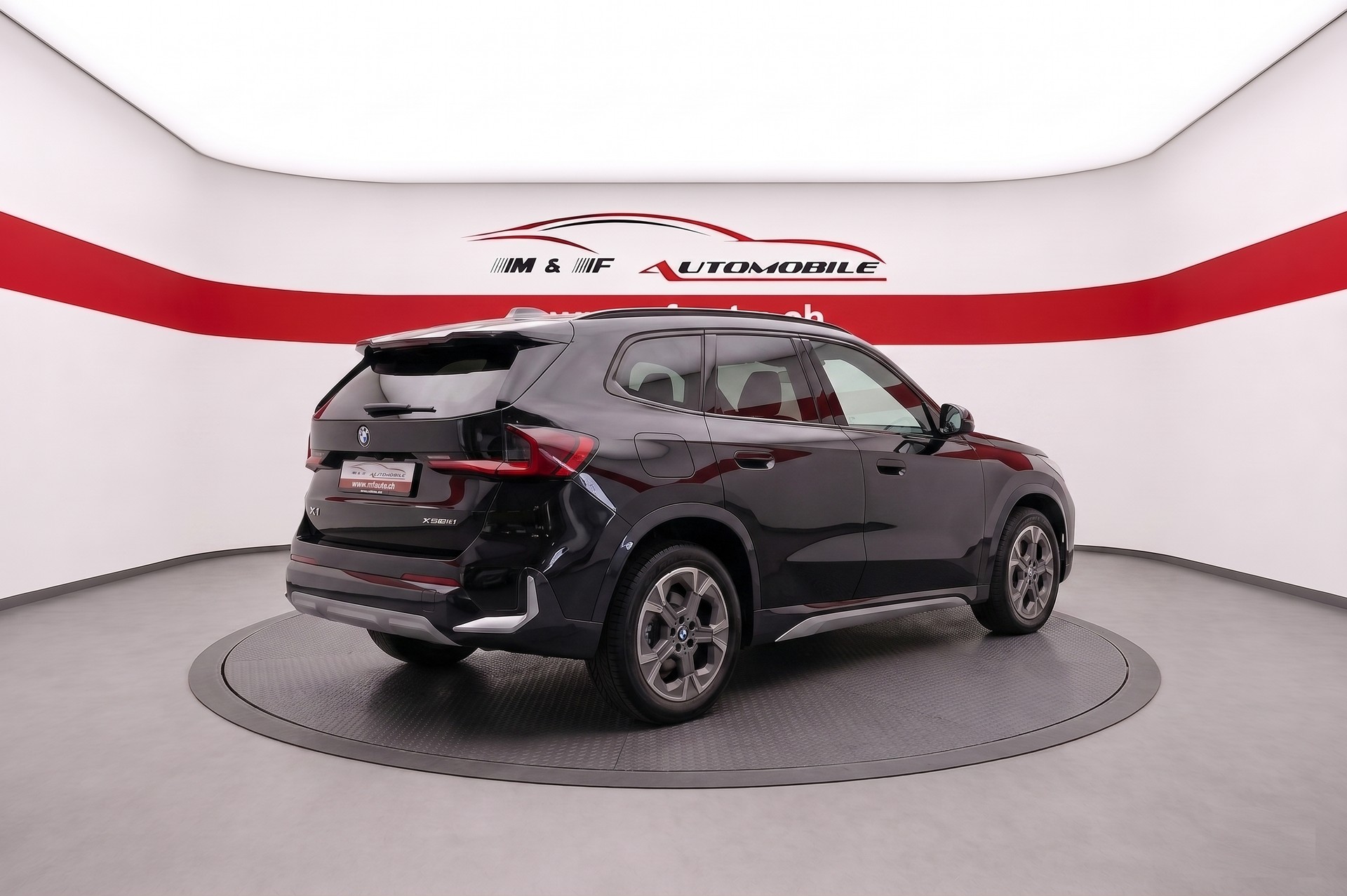 BMW X1 23d xDrive CH FAHRZEUG AUS 1. HAND-image-1