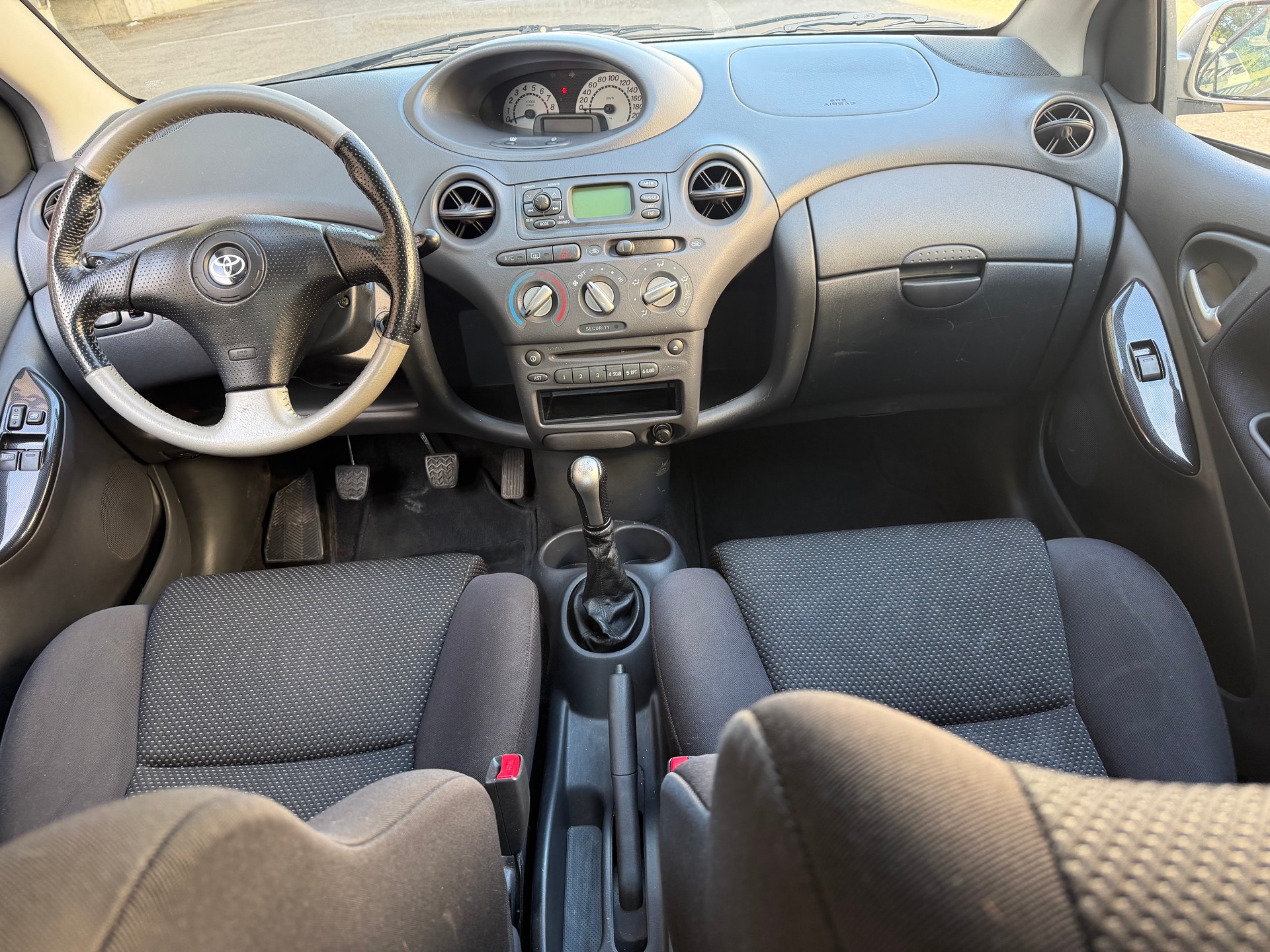TOYOTA Yaris 1.5 TS-image-8