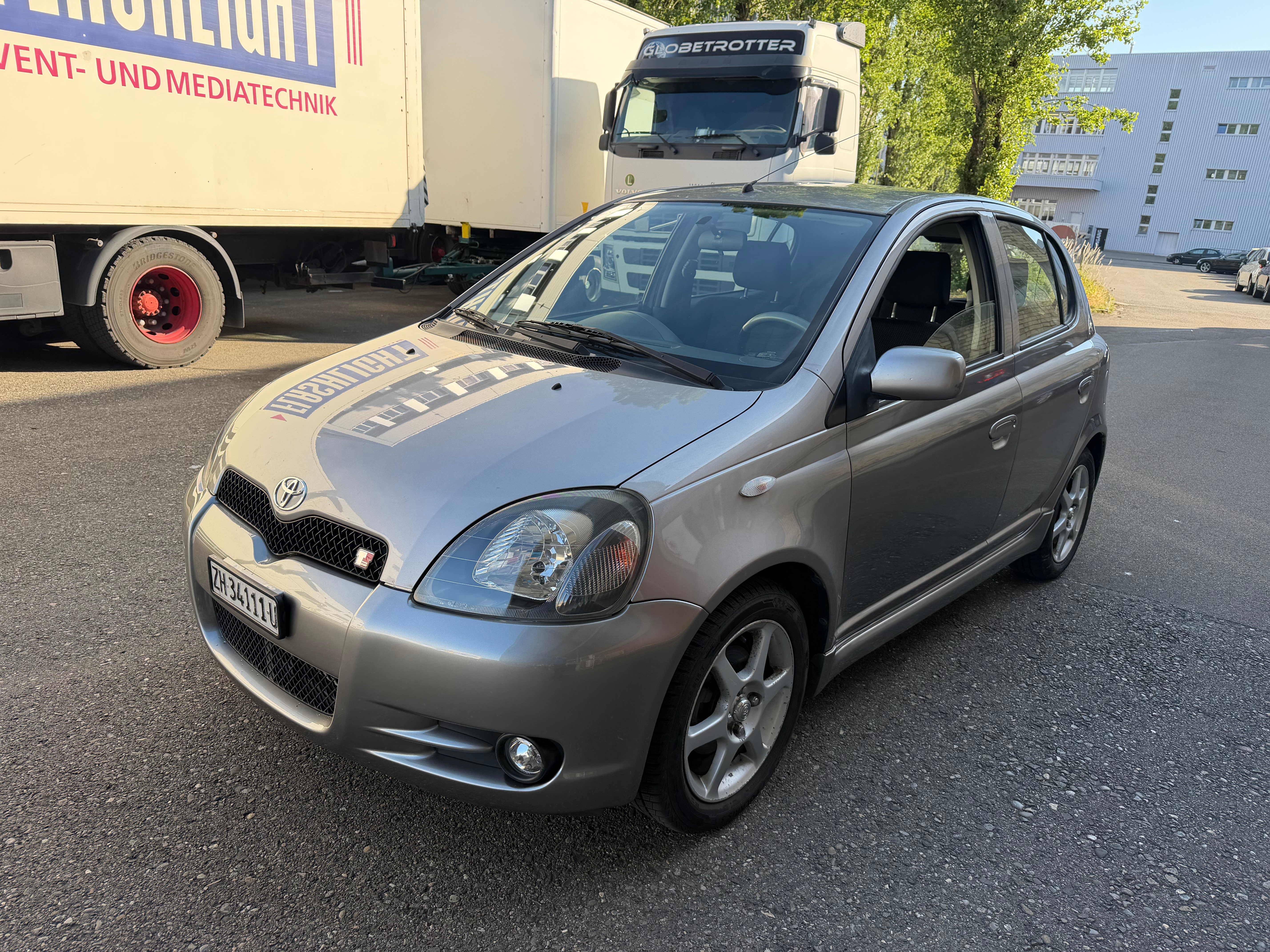 Car photo