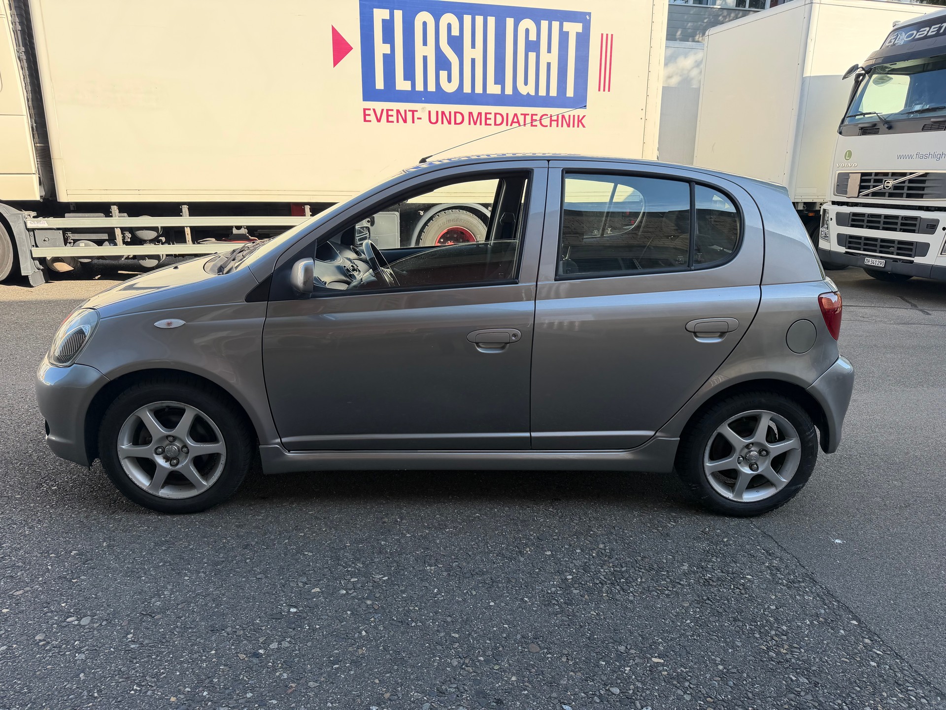 TOYOTA Yaris 1.5 TS-image-3