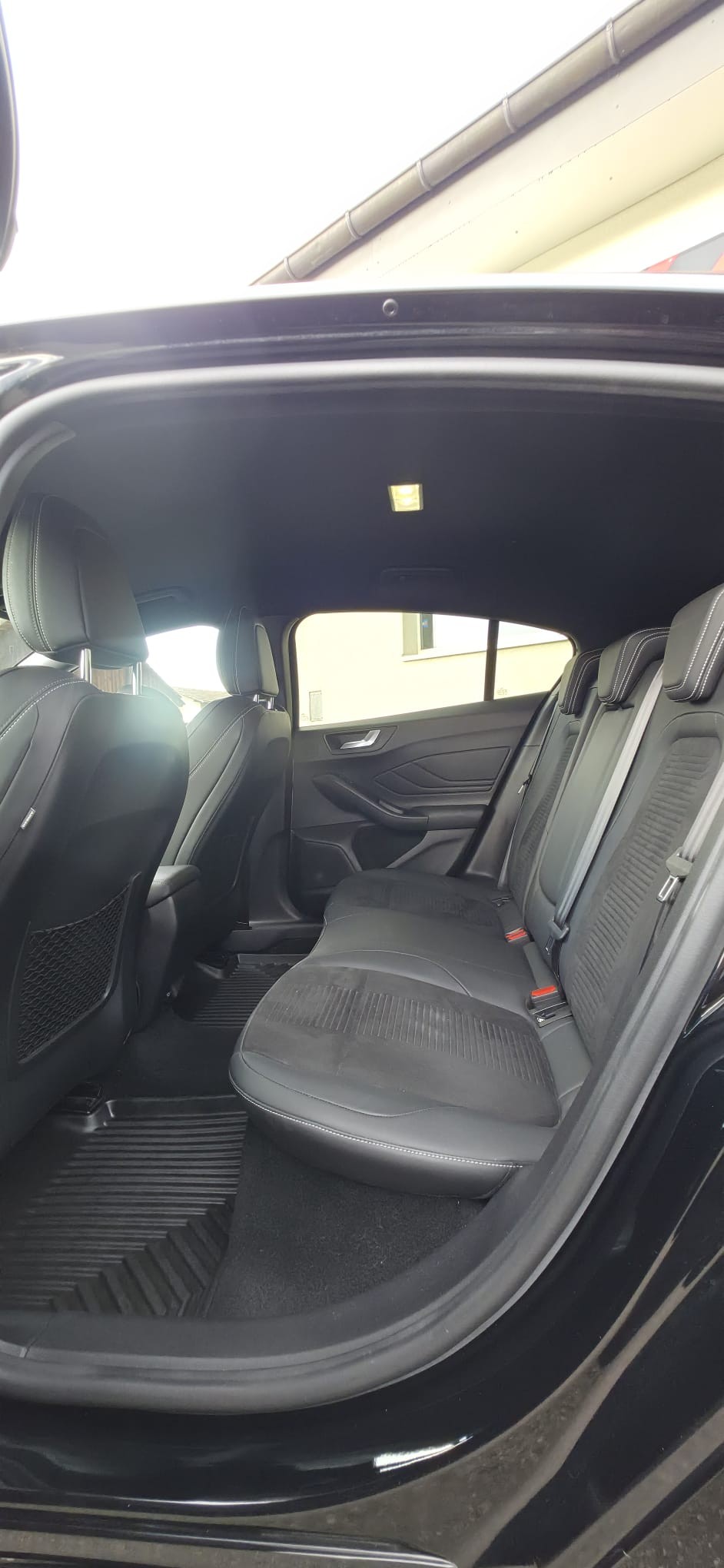 FORD Focus ST 2.3 EcoBoost ST-image-6