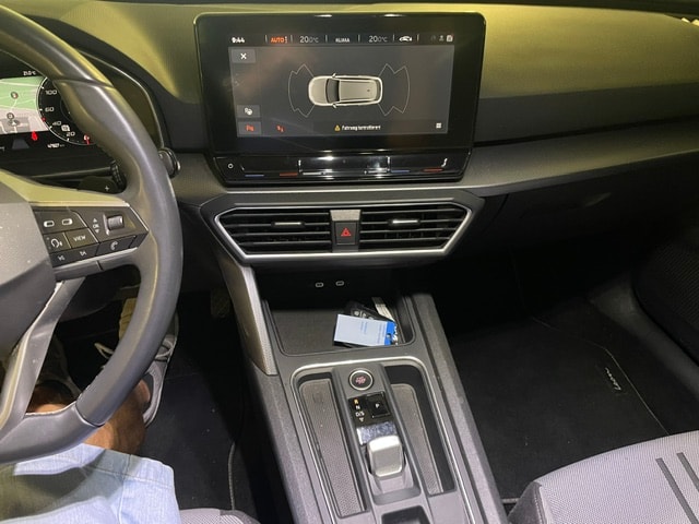 SEAT Leon ST 2.0 TDI EVO DSG Style-image-6