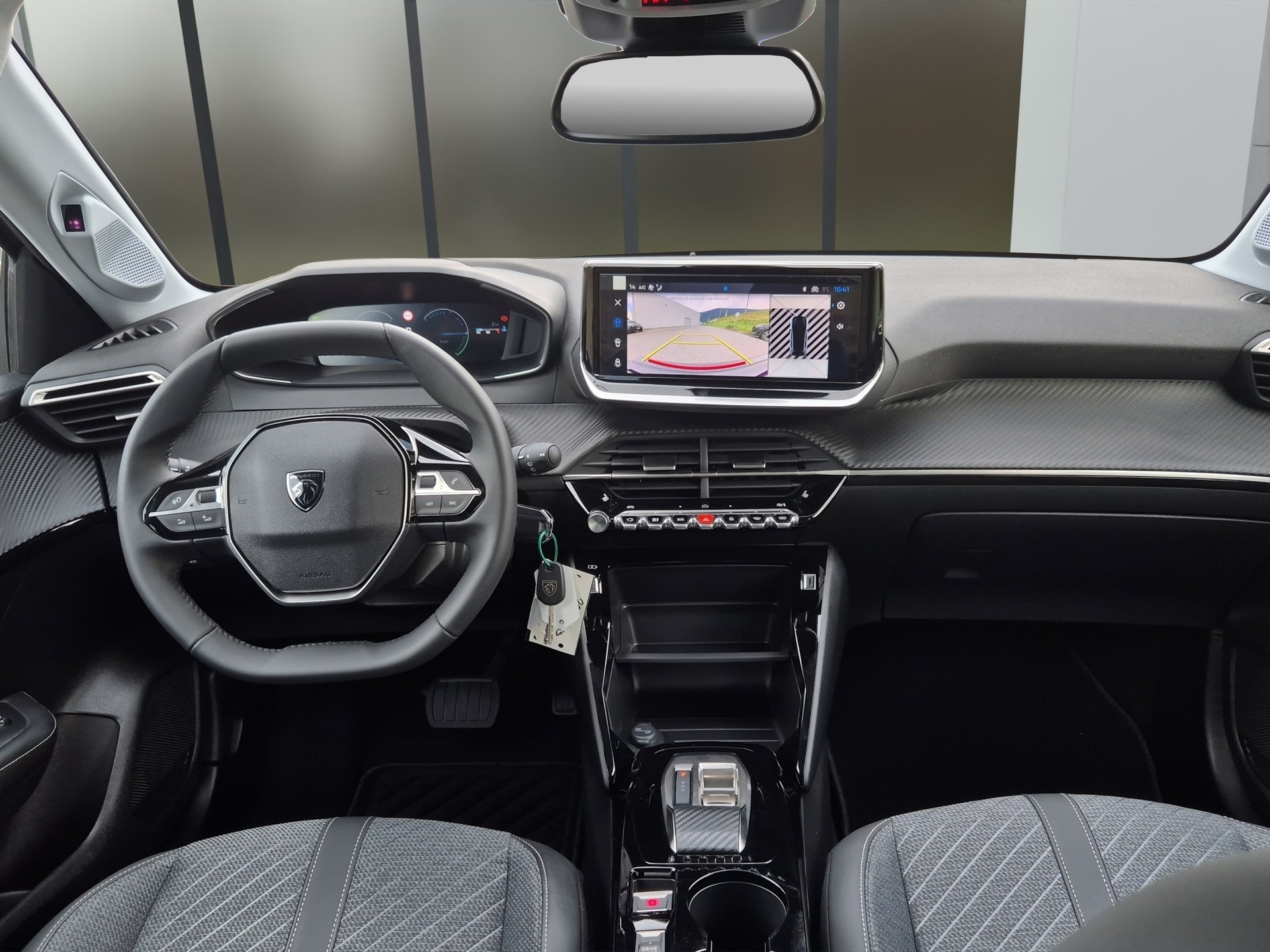 PEUGEOT 208 1.2 Hybrid Allure-image-12