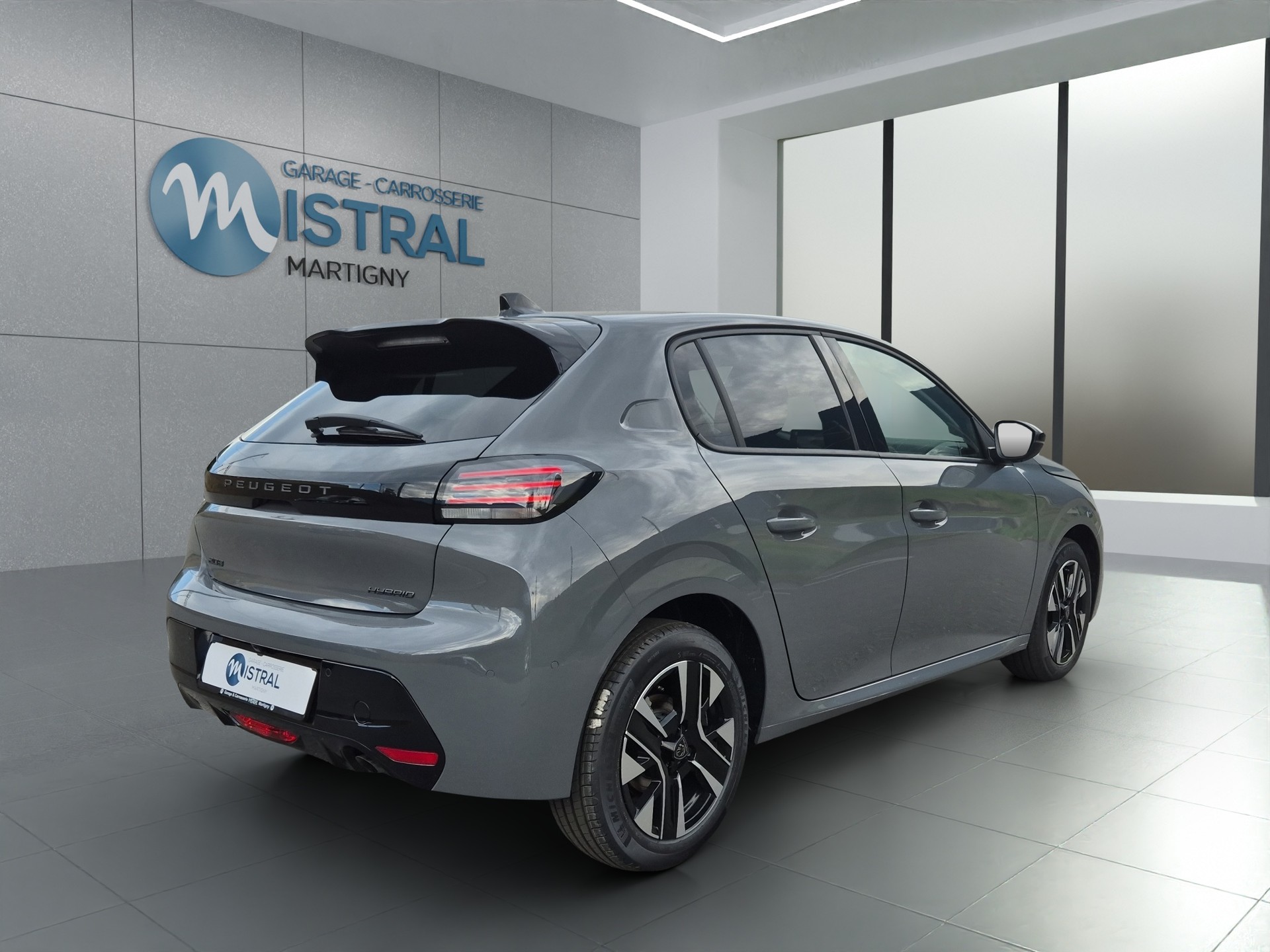 PEUGEOT 208 1.2 Hybrid Allure-image-4
