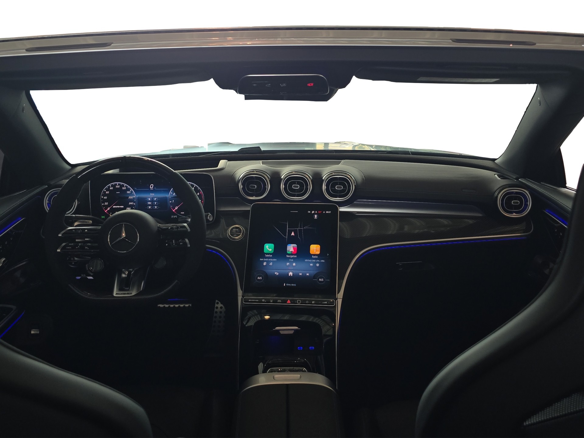 MERCEDES-BENZ CLE AMG 53 Cabrio 4Matic+ 9G-Tronic-image-7