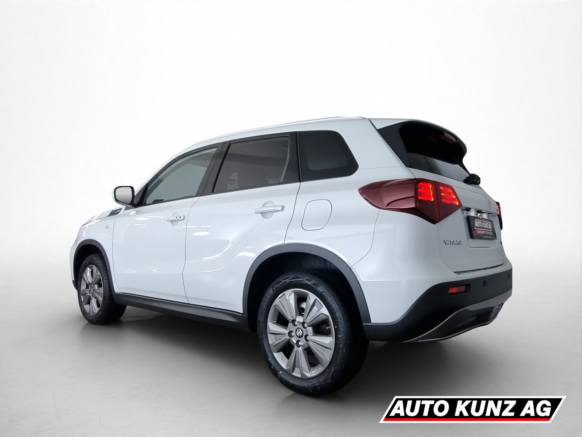 SUZUKI Vitara 1.4 Compact+ Hyb. 4x4 AT-showroom-element-3