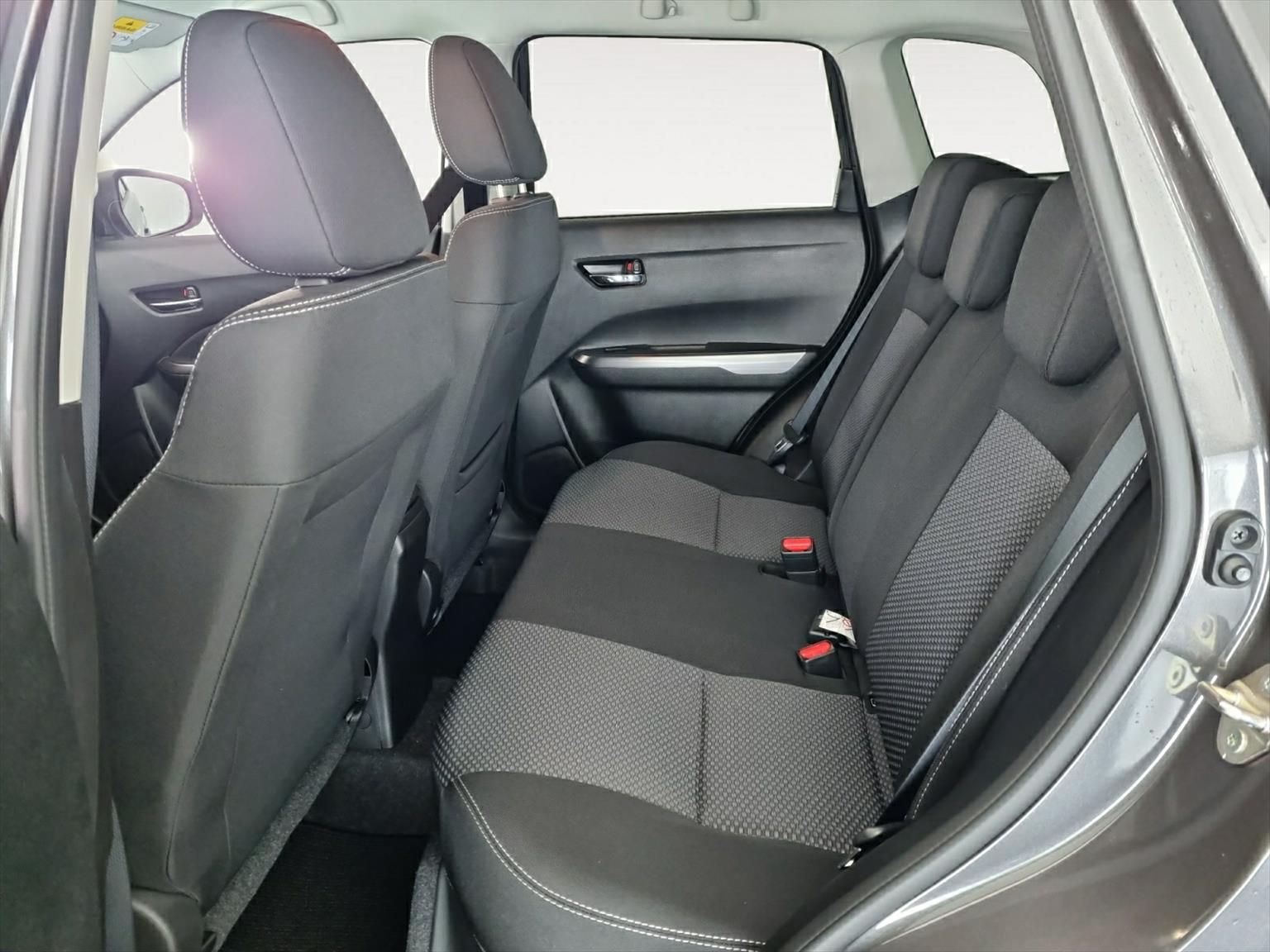 SUZUKI Vitara 1.4 Compact+ Hyb. 4x4 AT-image-14