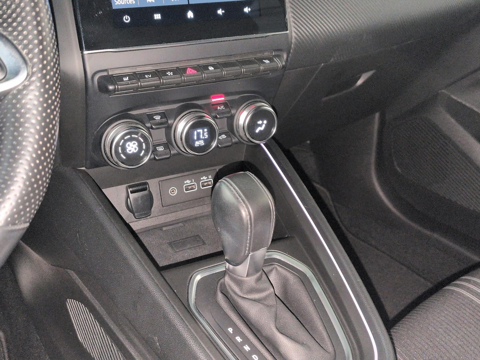 RENAULT Clio 1.6 E-Tech Engineered-image-11
