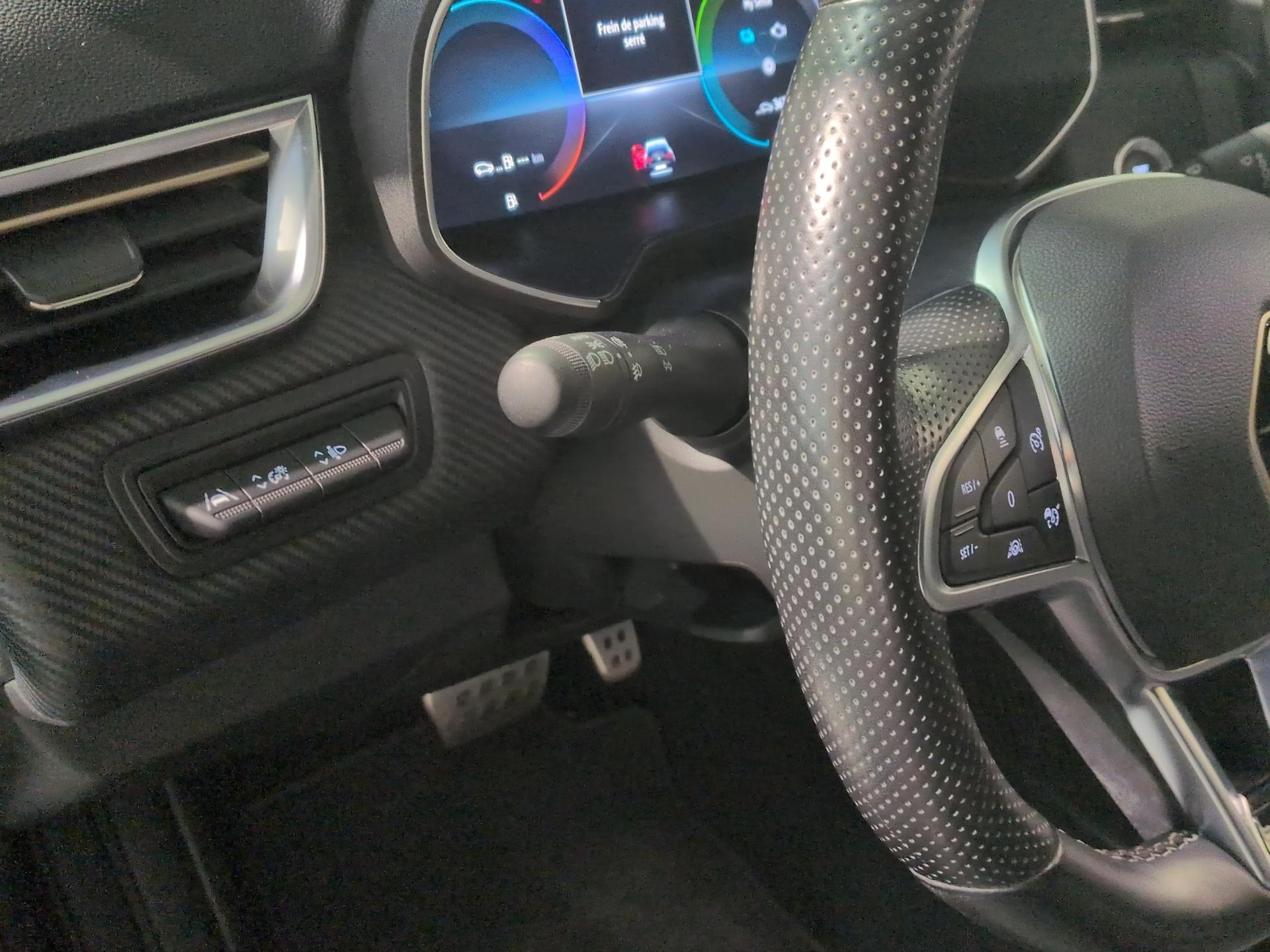 RENAULT Clio 1.6 E-Tech Engineered-image-18