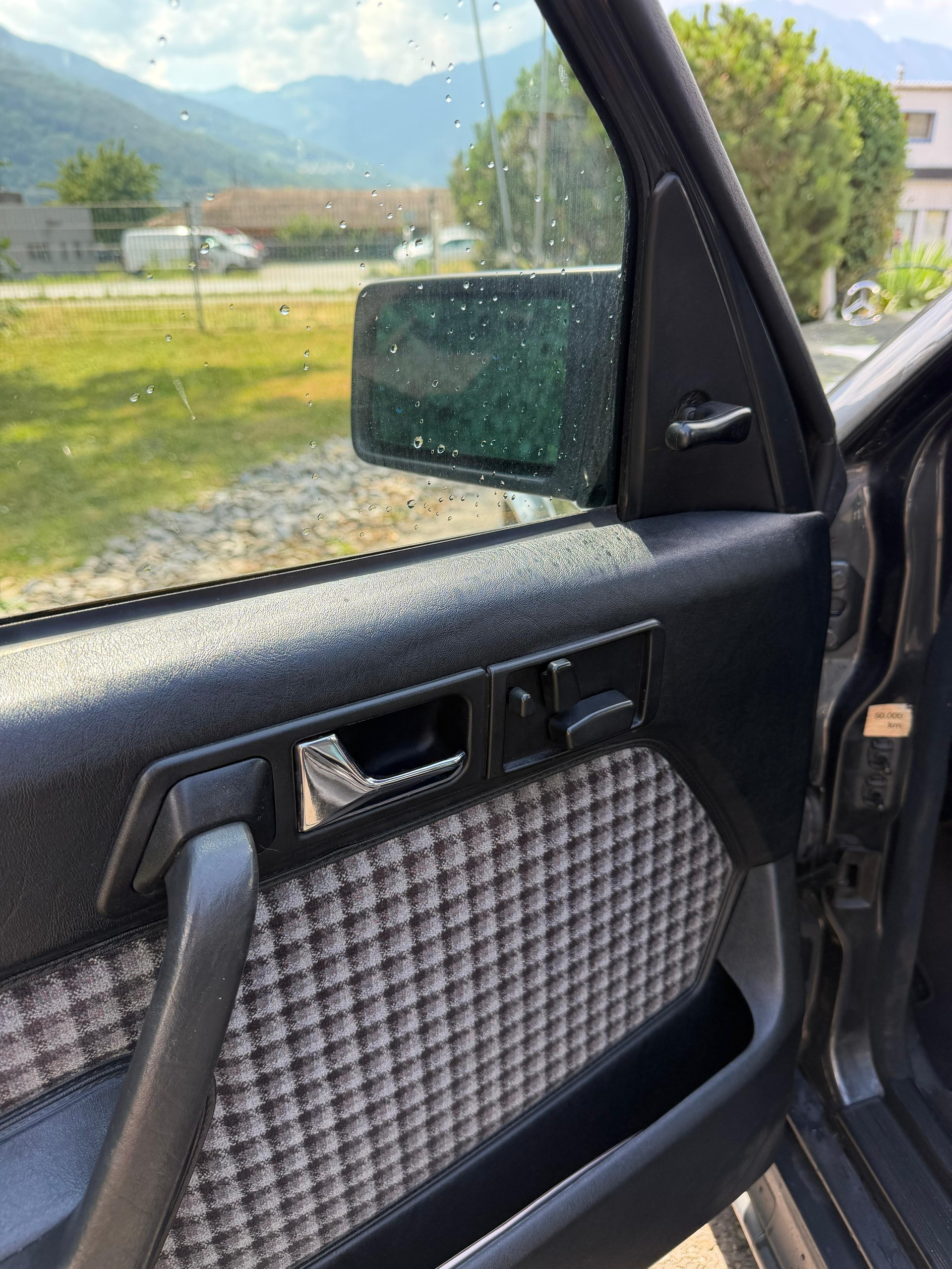 MERCEDES-BENZ 190 E 2.5-16-image-12