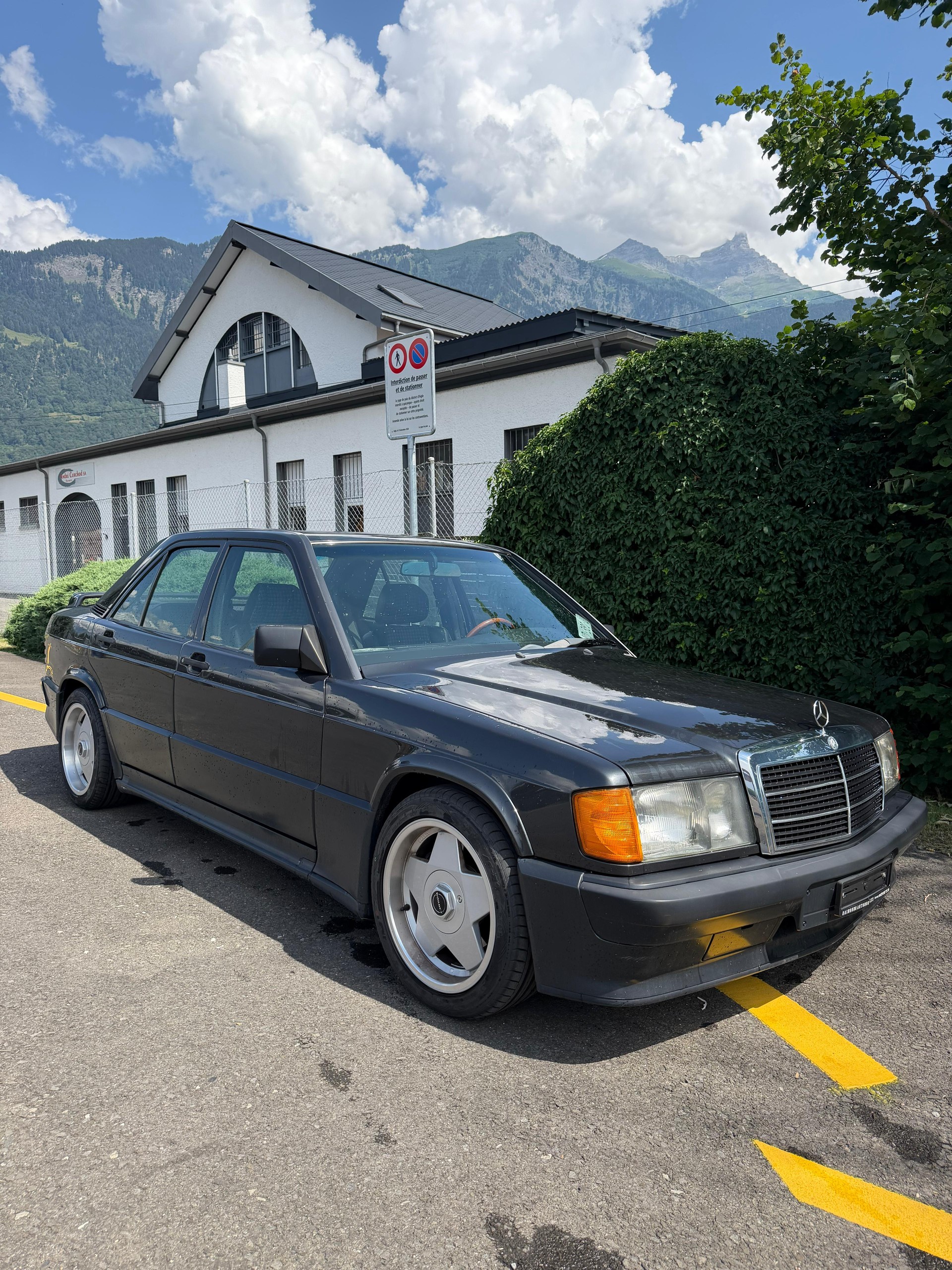 MERCEDES-BENZ 190 E 2.5-16-image-2