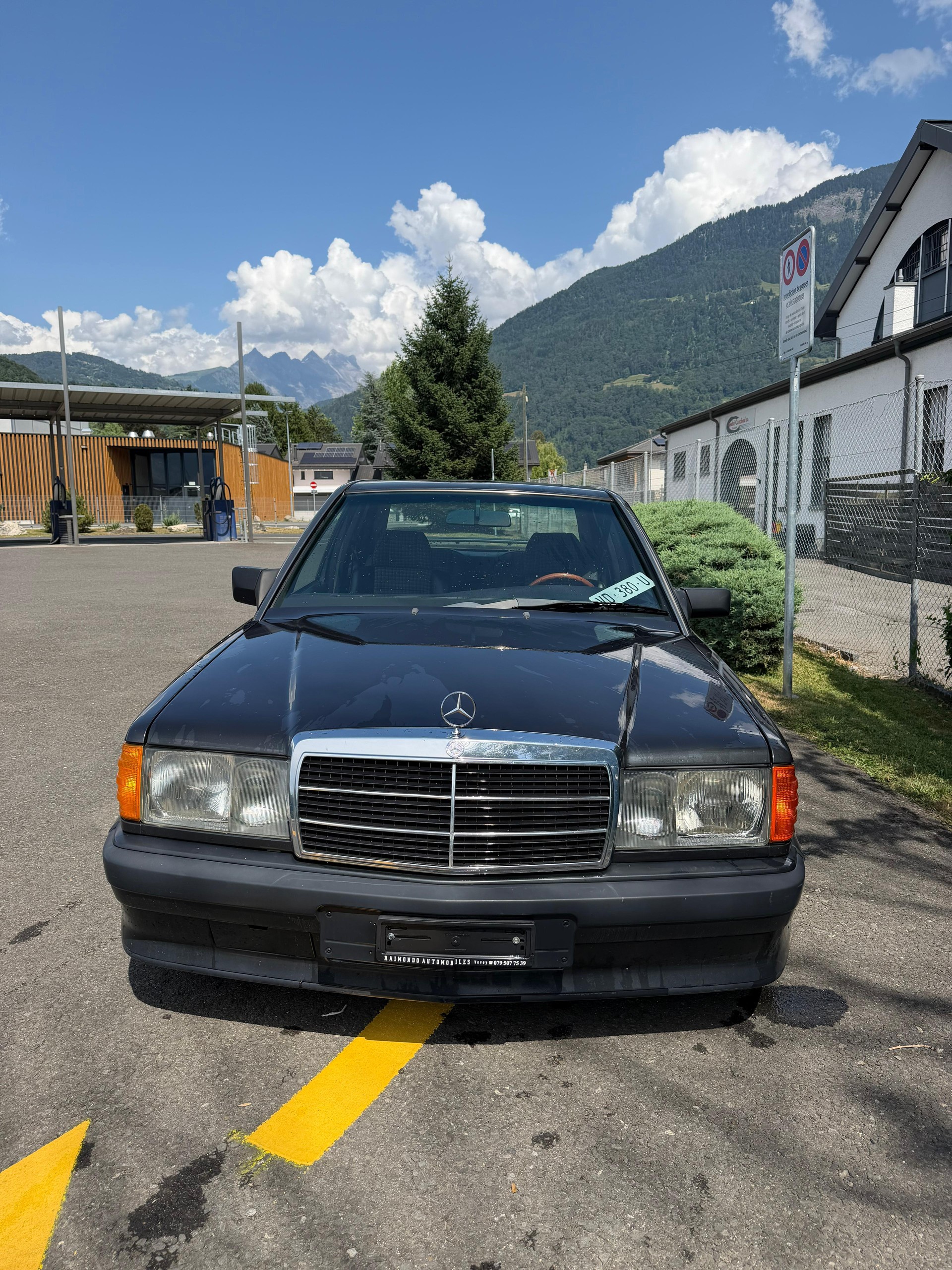 MERCEDES-BENZ 190 E 2.5-16-image-1
