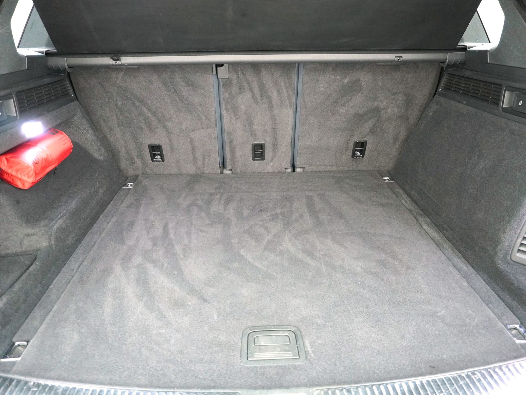 VW Touareg 3.0 TDI R-Line Black Style 4Motion **Vollausstattung**-image-15