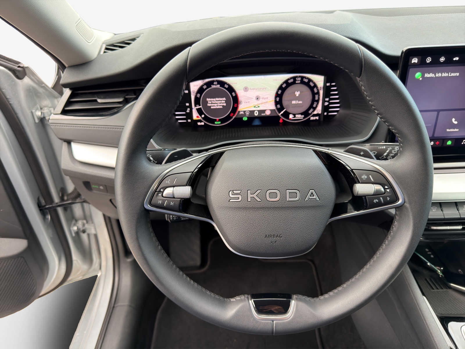 SKODA Octavia Combi 1.5 TSI mHEV DSG Dynamic-image-9