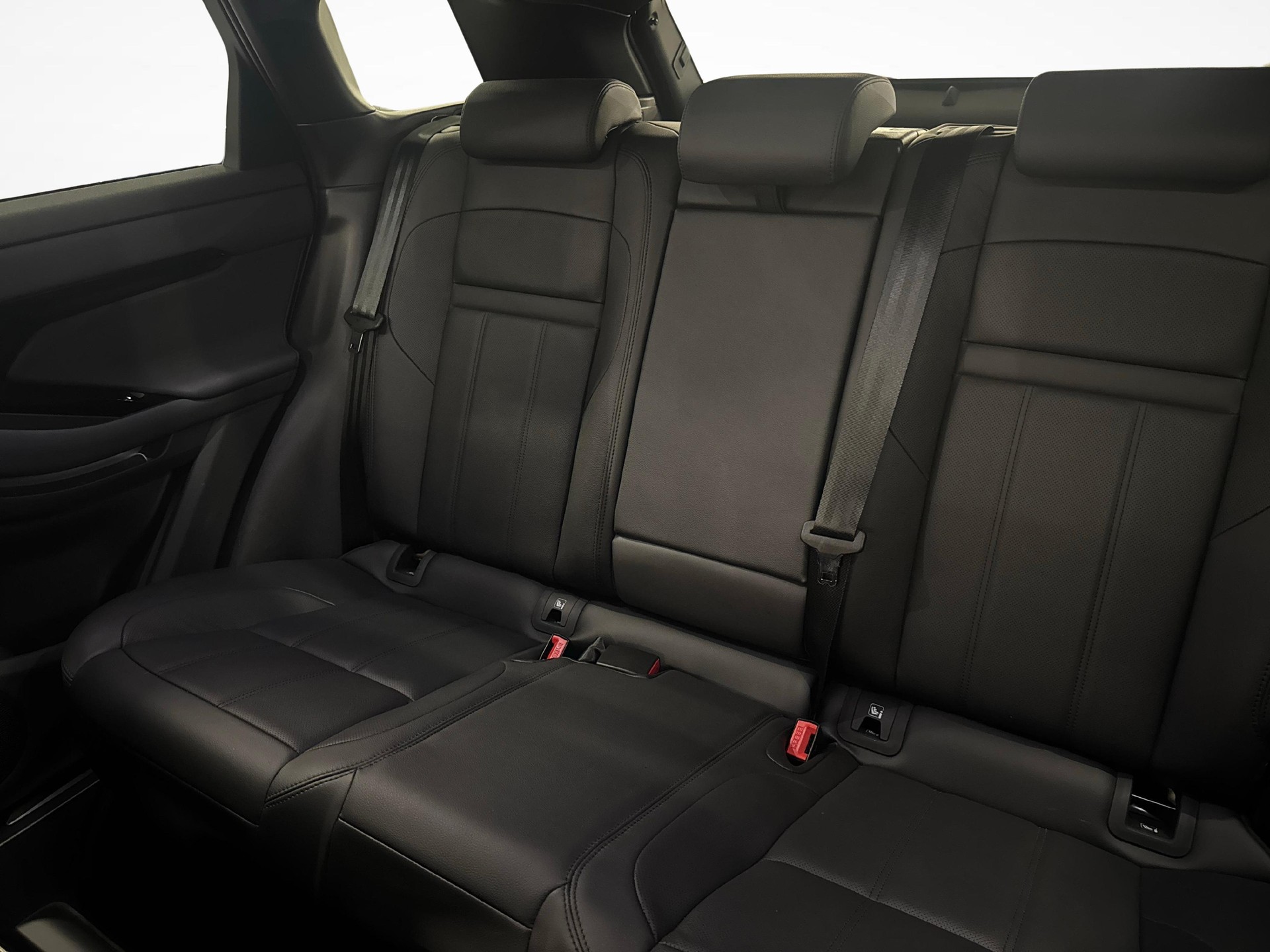 LAND ROVER Range Rover Evoque 1.5 T 270e Dynamic SE-image-11