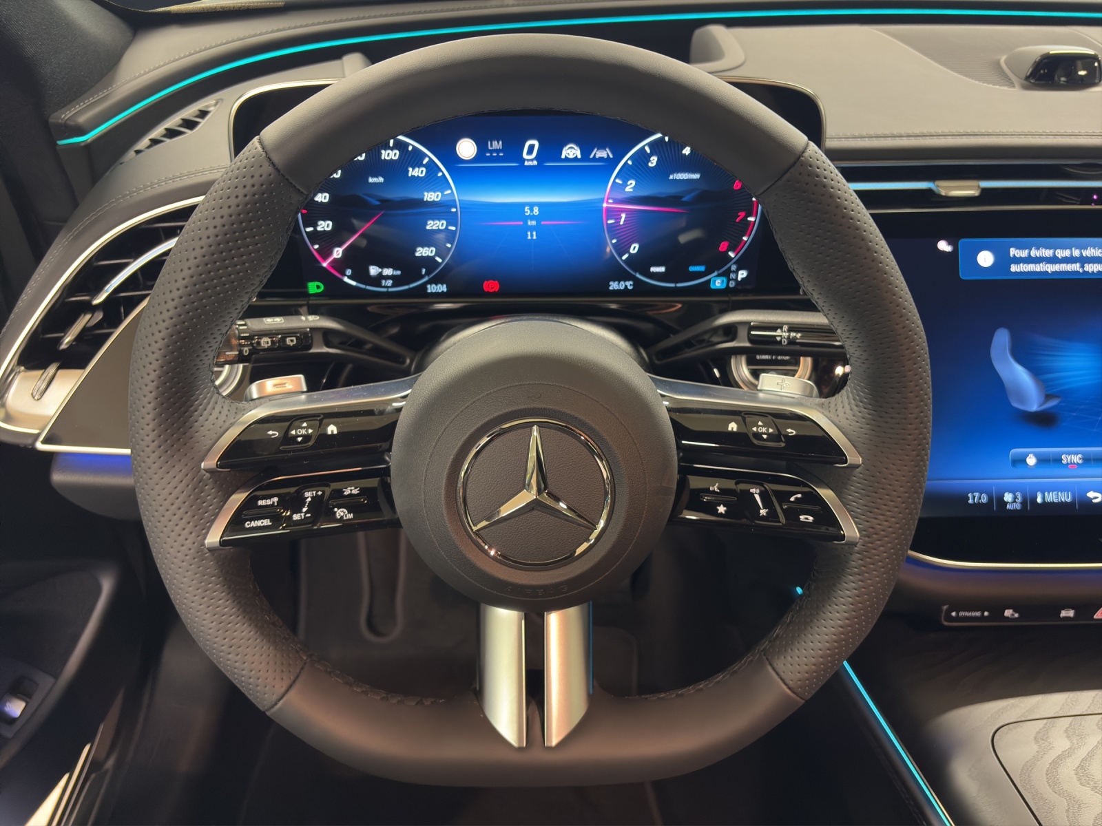 MERCEDES-BENZ E 200 4M Break-image-6