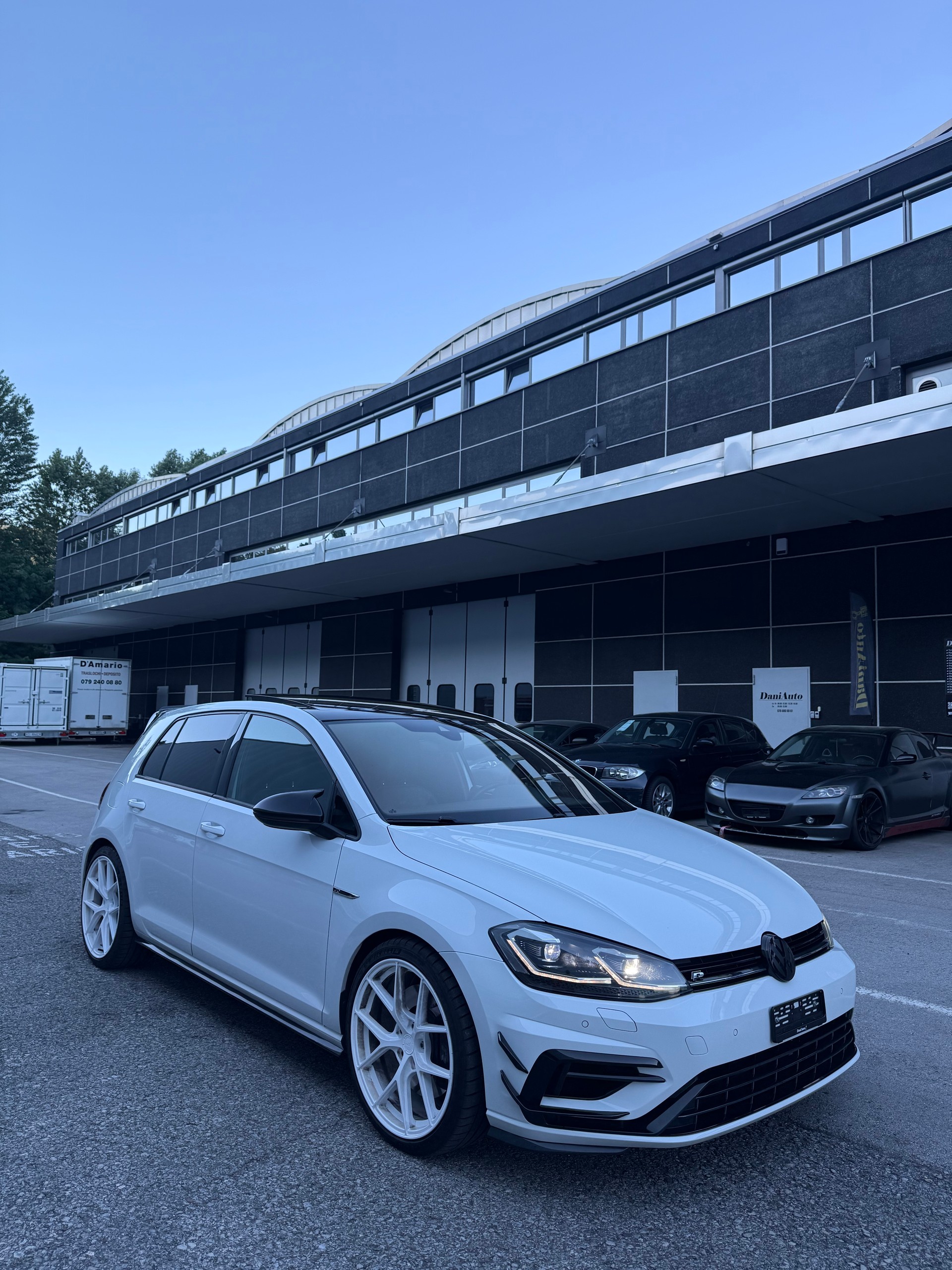 VW Golf 2.0 TSI R 4Motion DSG-image-4