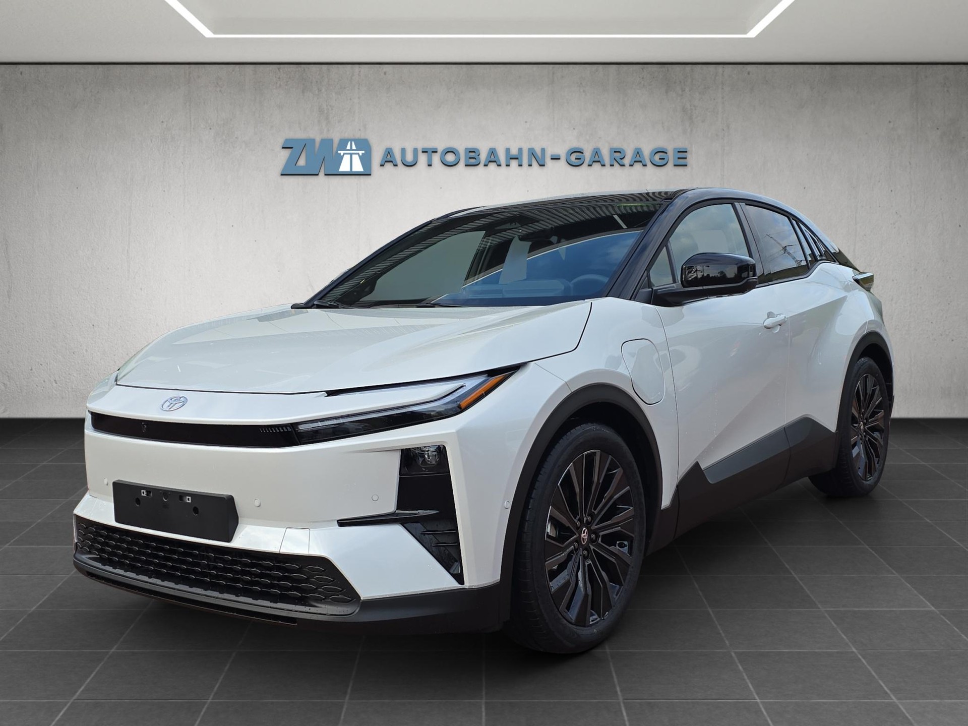 TOYOTA C-HR+ Premium AWD-image-0