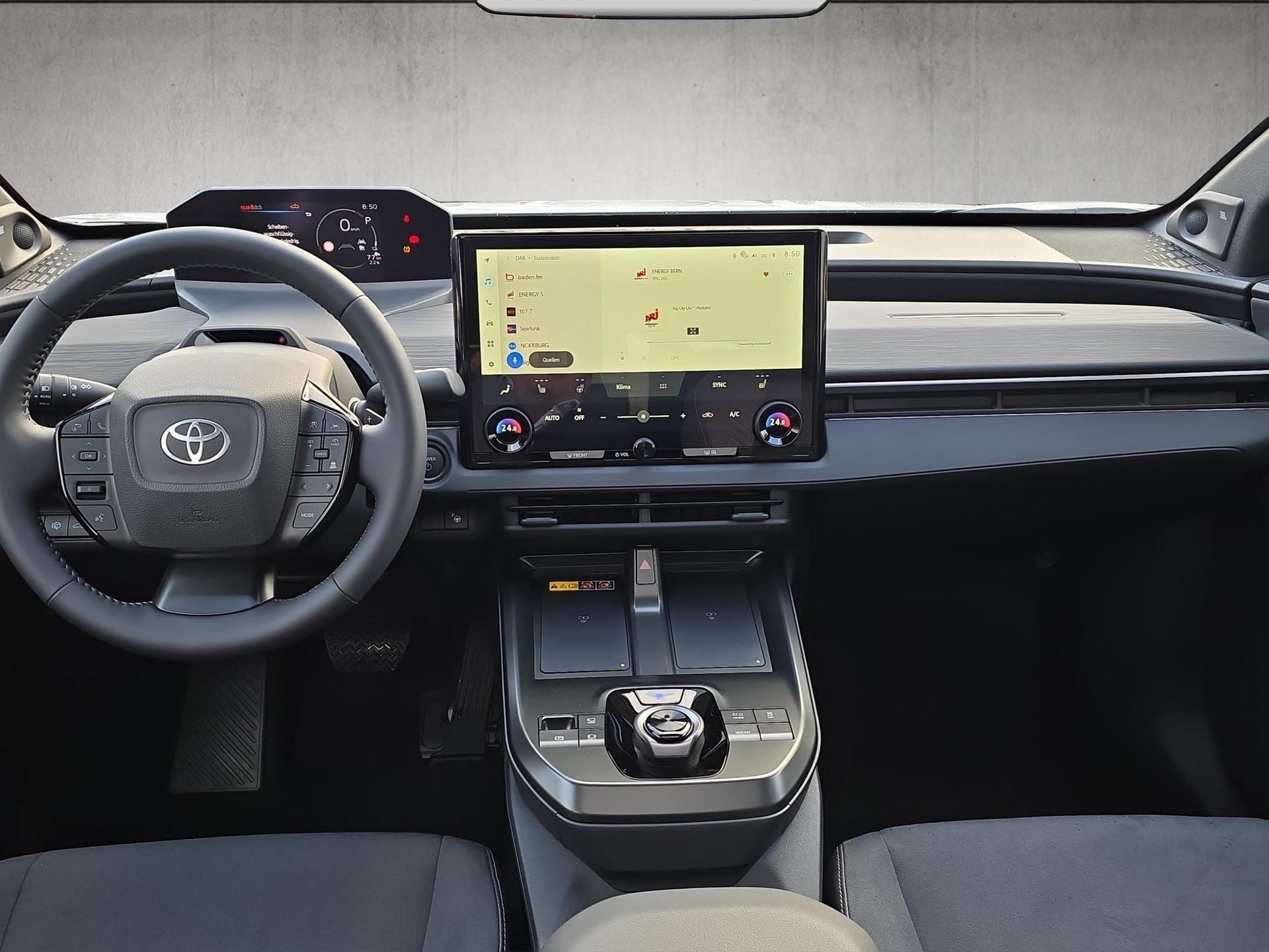 TOYOTA C-HR+ Premium AWD-image-10