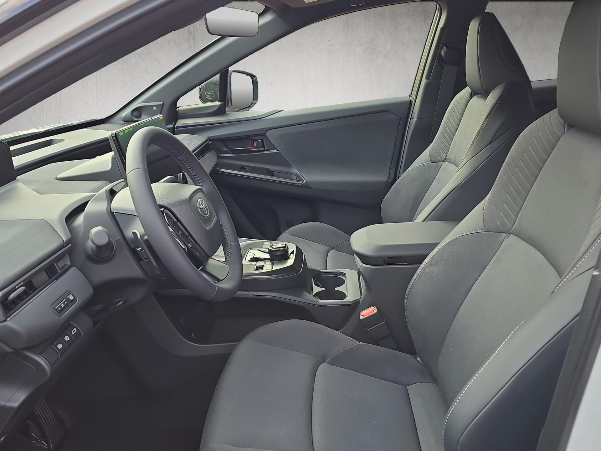 TOYOTA C-HR+ Premium AWD-image-8