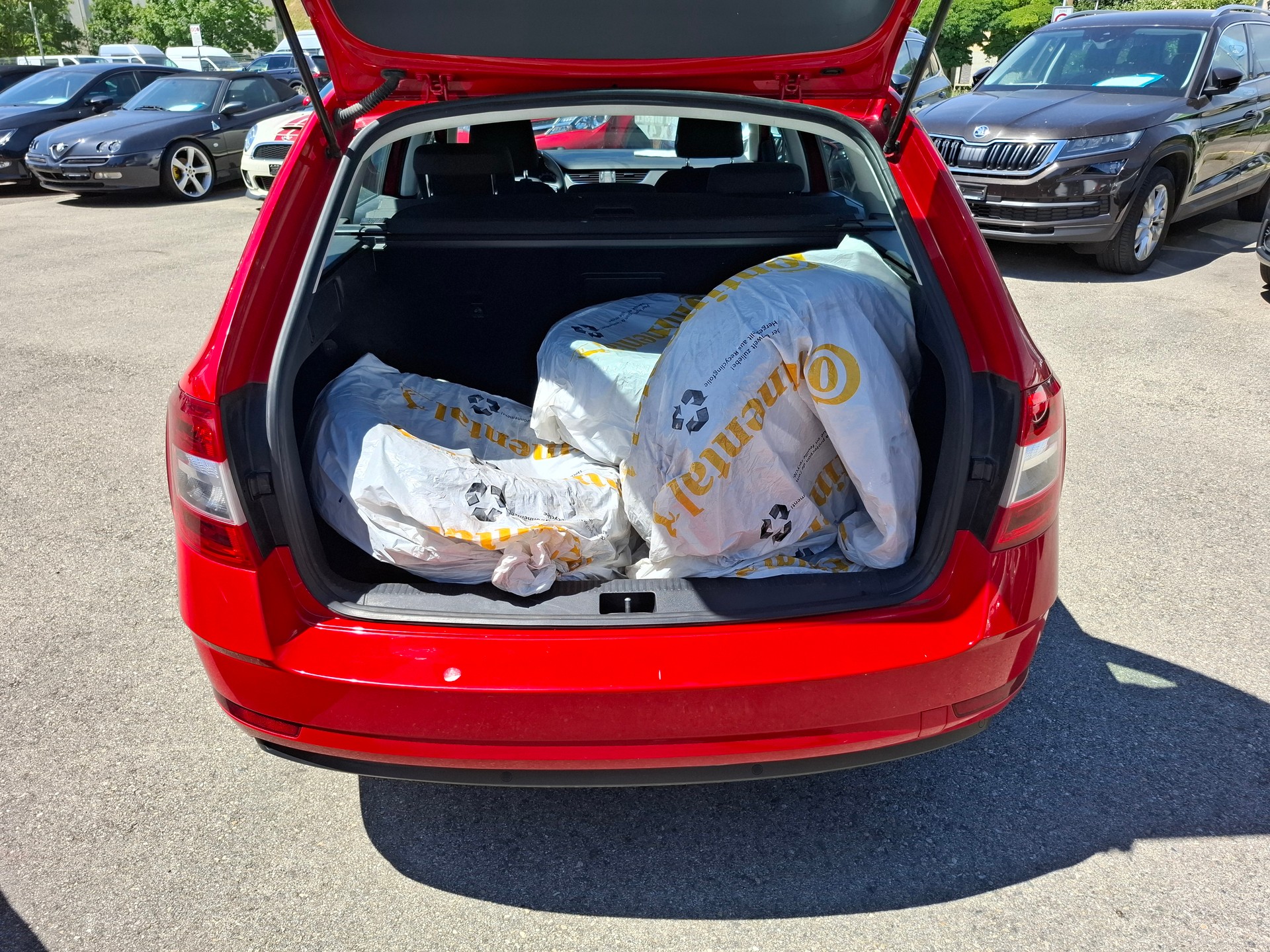 SKODA Octavia Combi 2.0 TDI Ambition 4x4-image-12