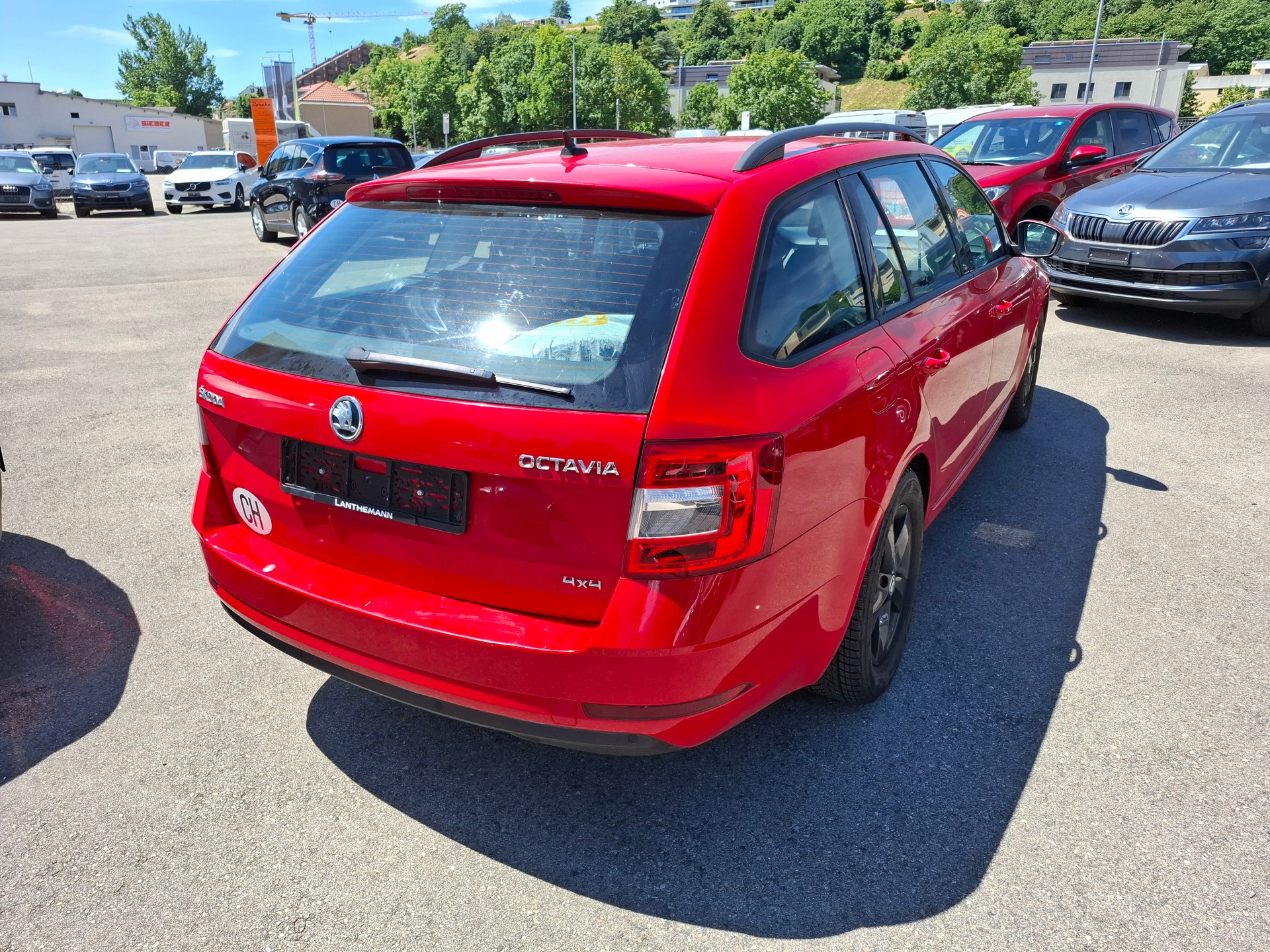 SKODA Octavia Combi 2.0 TDI Ambition 4x4-image-1
