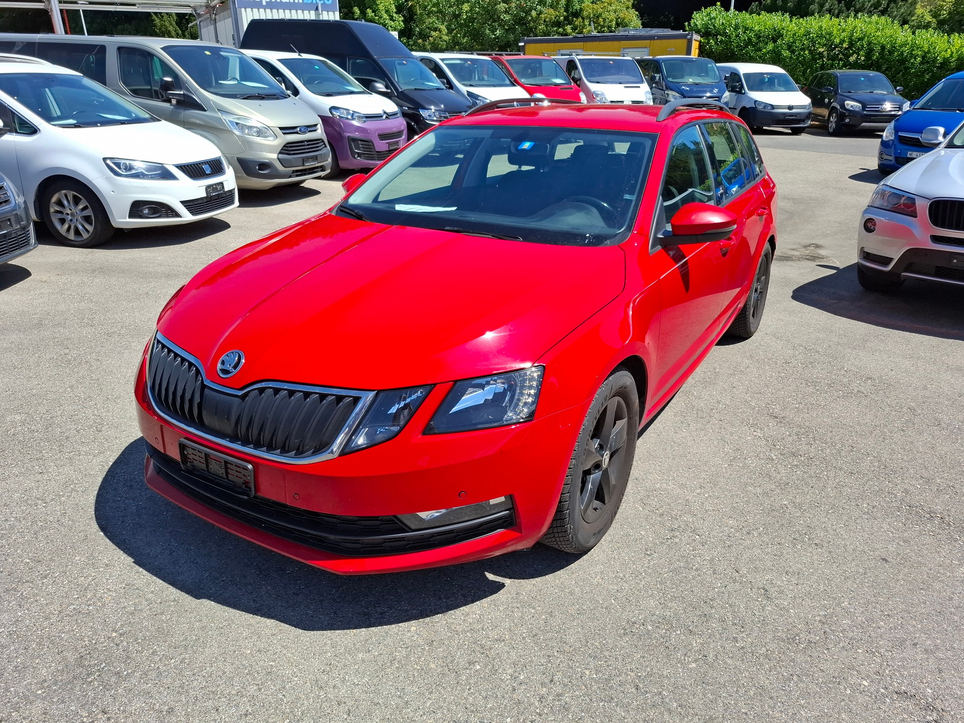 SKODA Octavia Combi 2.0 TDI Ambition 4x4-image-0